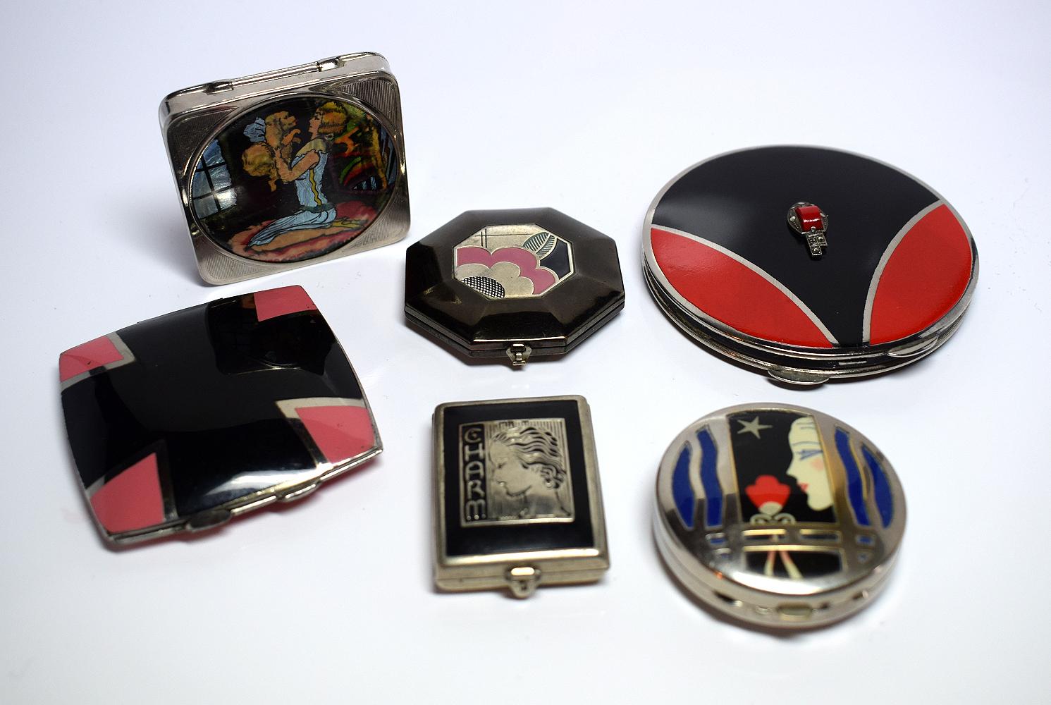 Art Deco 1930s Ladies Rouge Compact Called 'Charm' In Good Condition In Devon, England