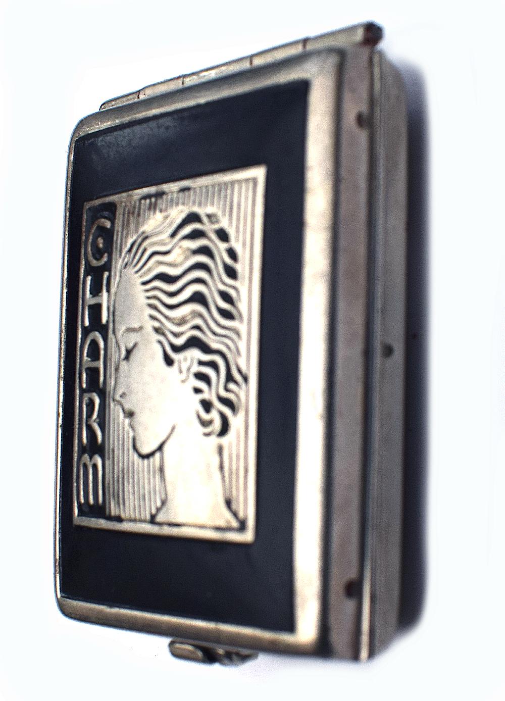 Art Deco 1930s Ladies Rouge Compact Called 'Charm' 3