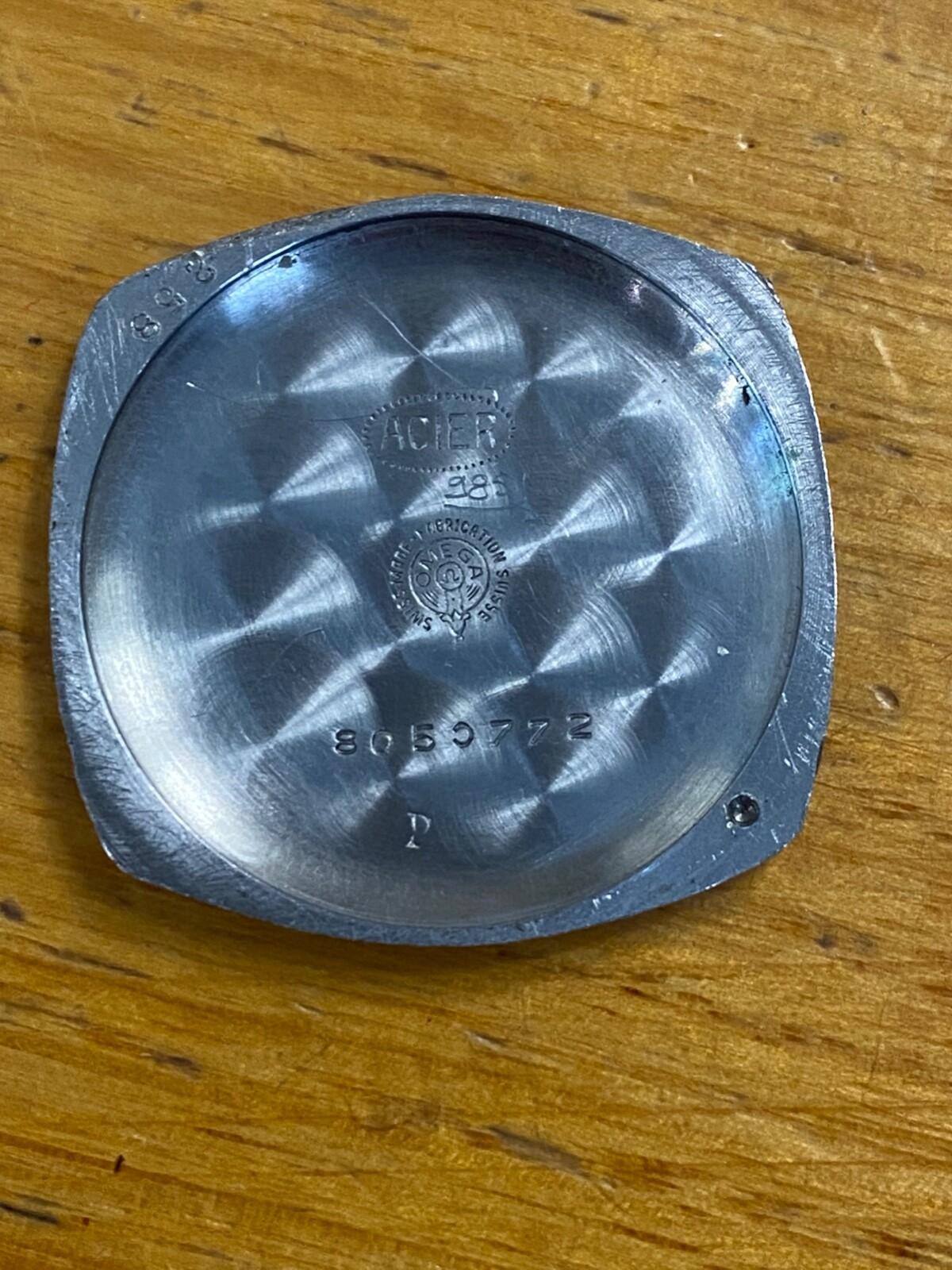 Orologio Omega Art-Deco 1930 con cassa a cuscino. Manuale Cal 26.5 SOB. Fine e raro. In condizioni ottime in vendita a MELBOURNE, AU