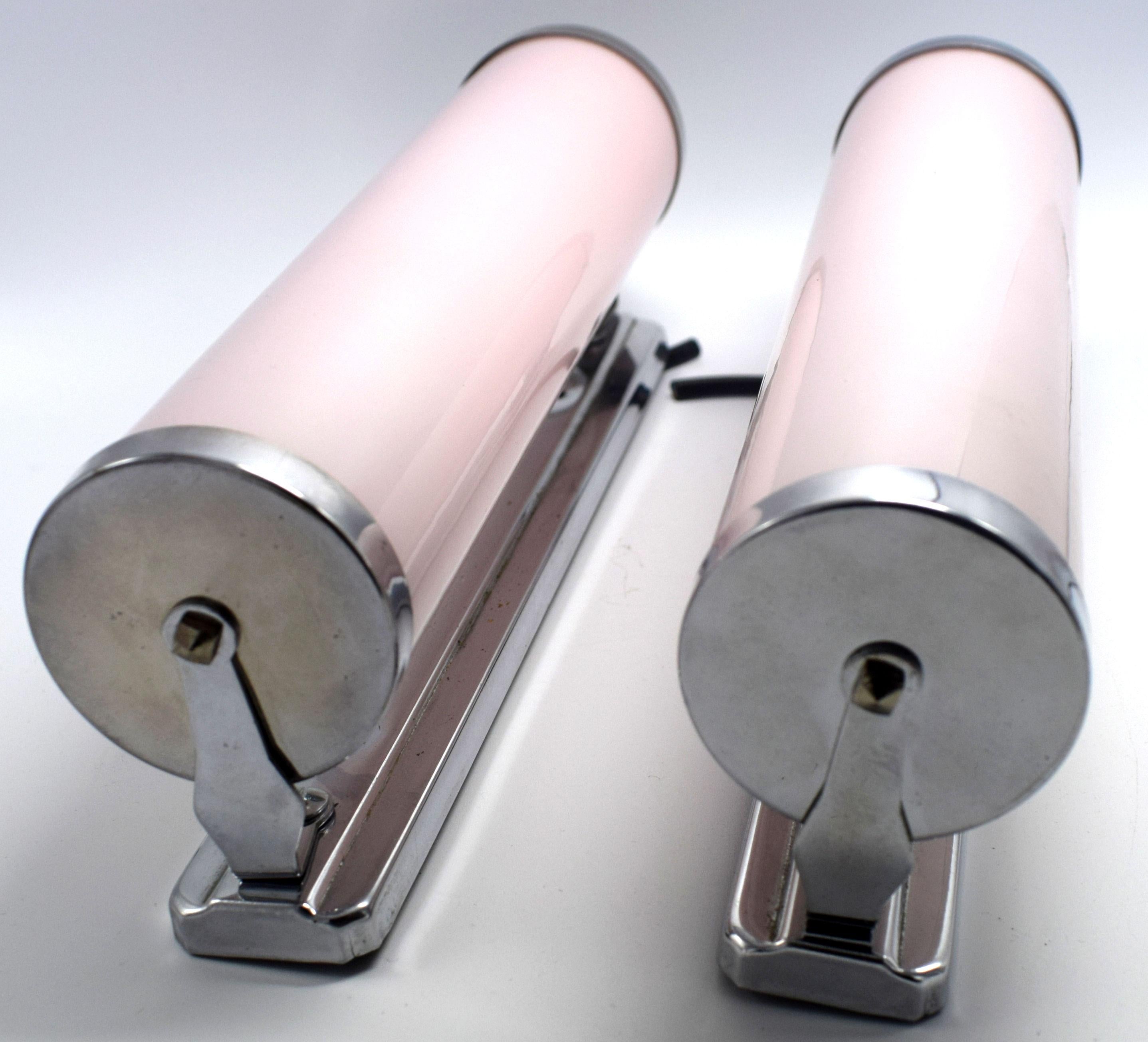 Art Deco 1930s Pair of Rose Pink Strip Glass Wall Lights 2