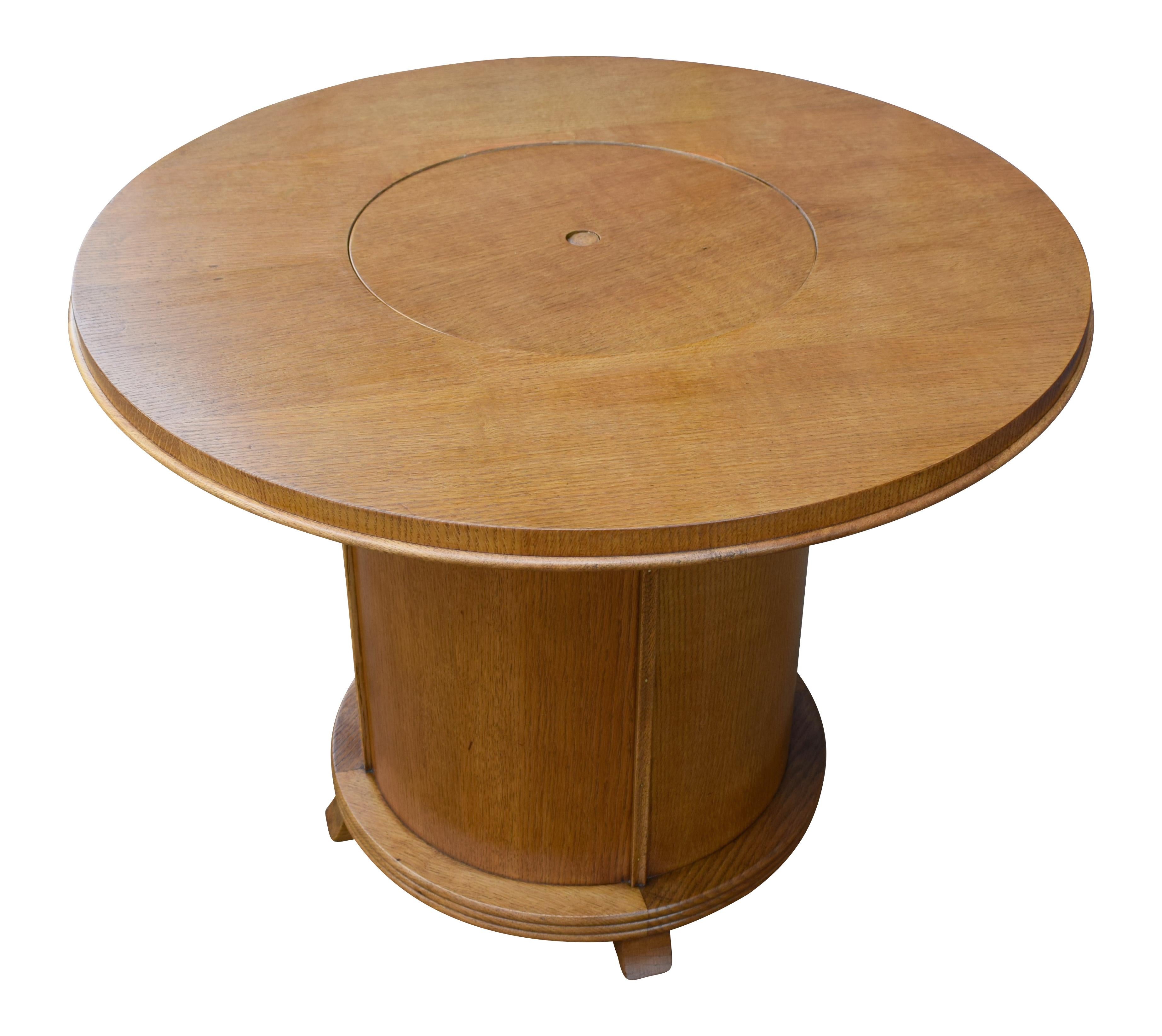 Superb Art Deco 1930s round blonde oak veneered 'pop up' cocktail table. How fabulous is this as a piece of furniture?! As you can see from the pictures it works as a normal occasional table and then when you feel like being a little flash in front