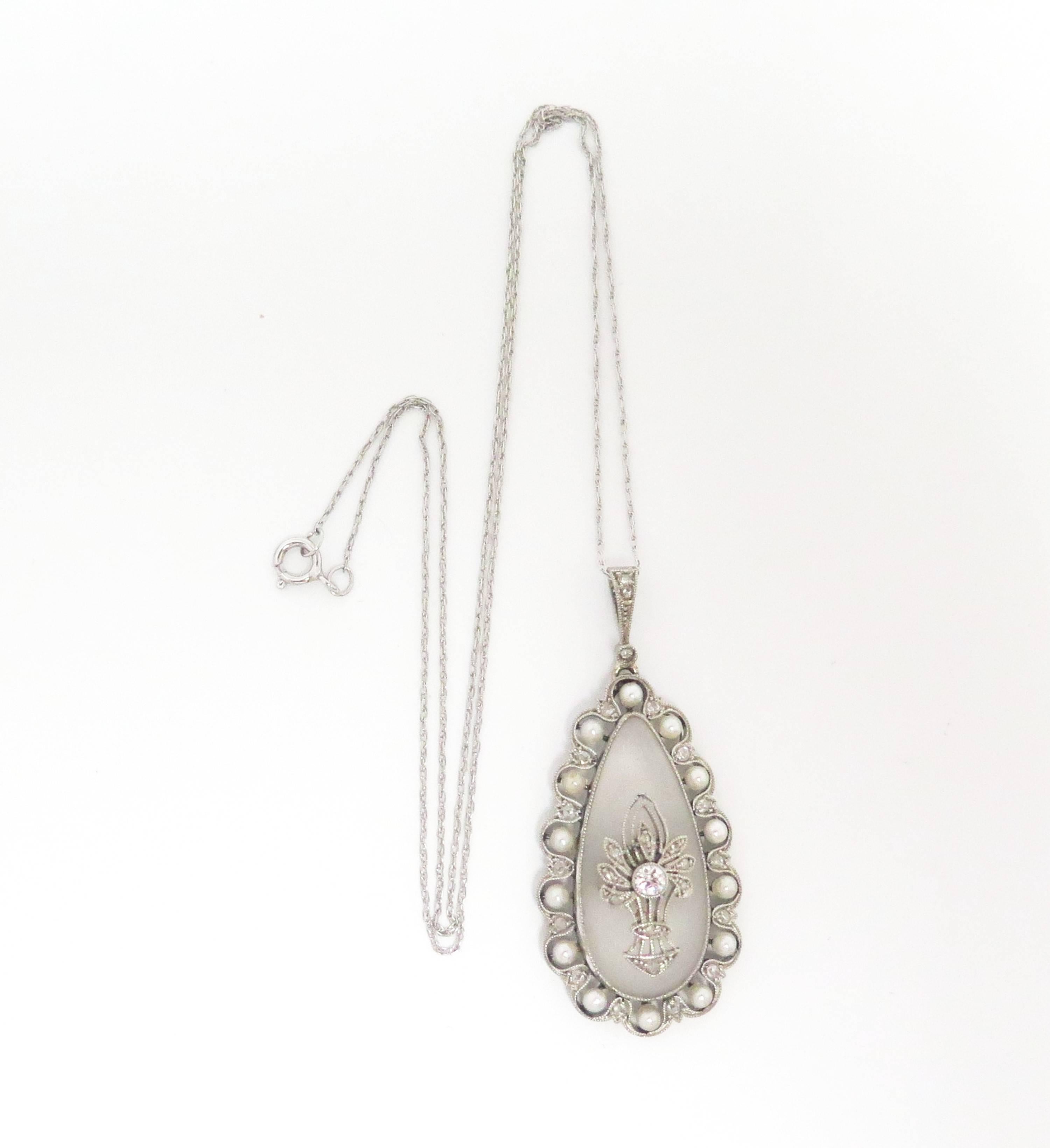 Art Deco 1930s Rock Crystal, Diamond and Cultured Pearls on Chain / Platinum 1