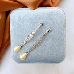 Art Deco 1930s Vintage Faux Pearl and Paste Drop Earrings