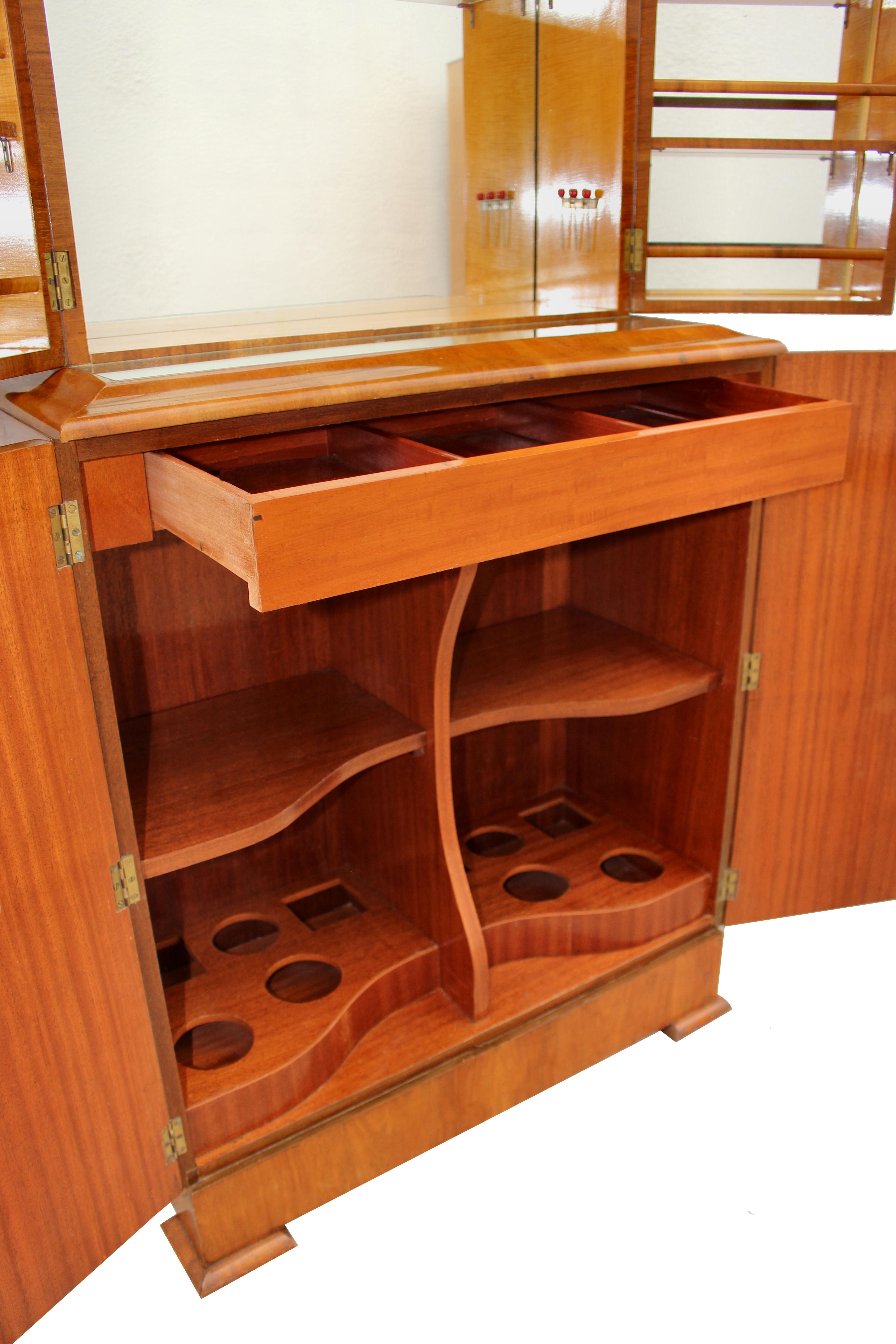 Glass Art Deco 1930s Walnut Fronted Cocktail Drinks Cabinet