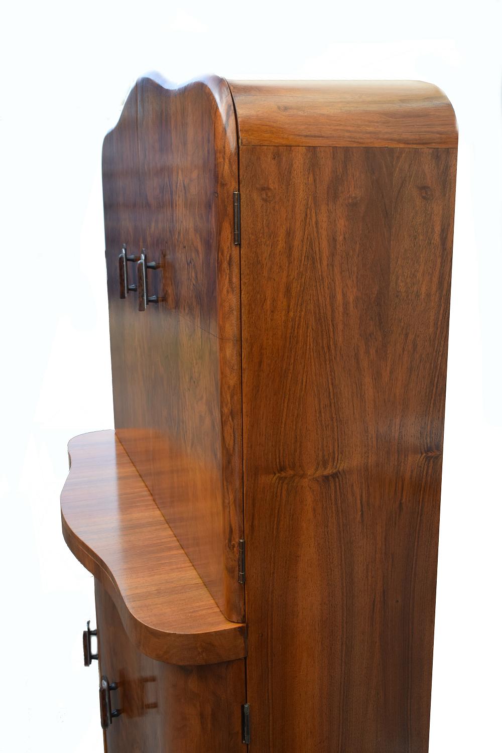 Art Deco 1930s Walnut Serpentine Fronted Cocktail Drinks Dry Bar 2