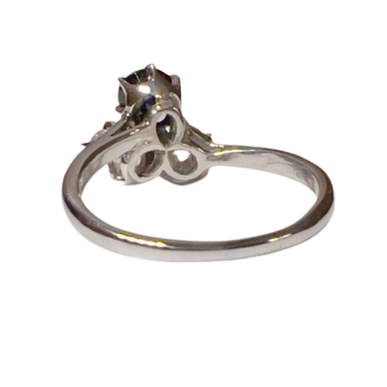 Taglio brillante Art Deco 1935 Diamanti da 1,22 carati e 0,69 carati  Anello moda con zaffiro in vendita