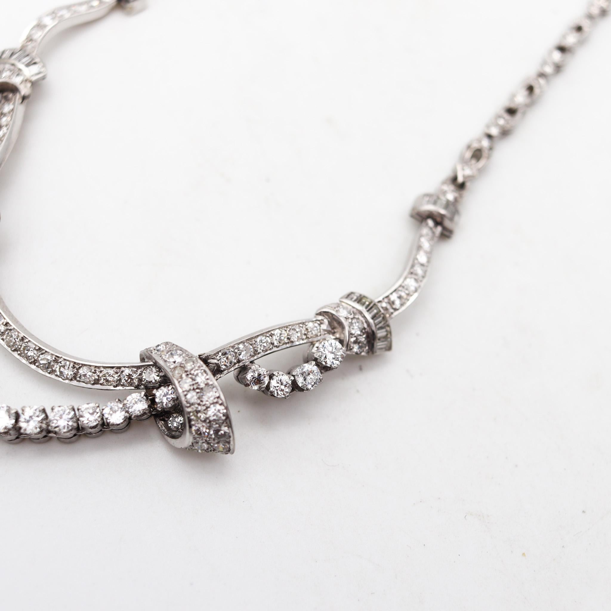 Art Deco 1935 American Garlands Necklace In Platinum With 12.68 Ctw In Diamonds In Excellent Condition For Sale In Miami, FL