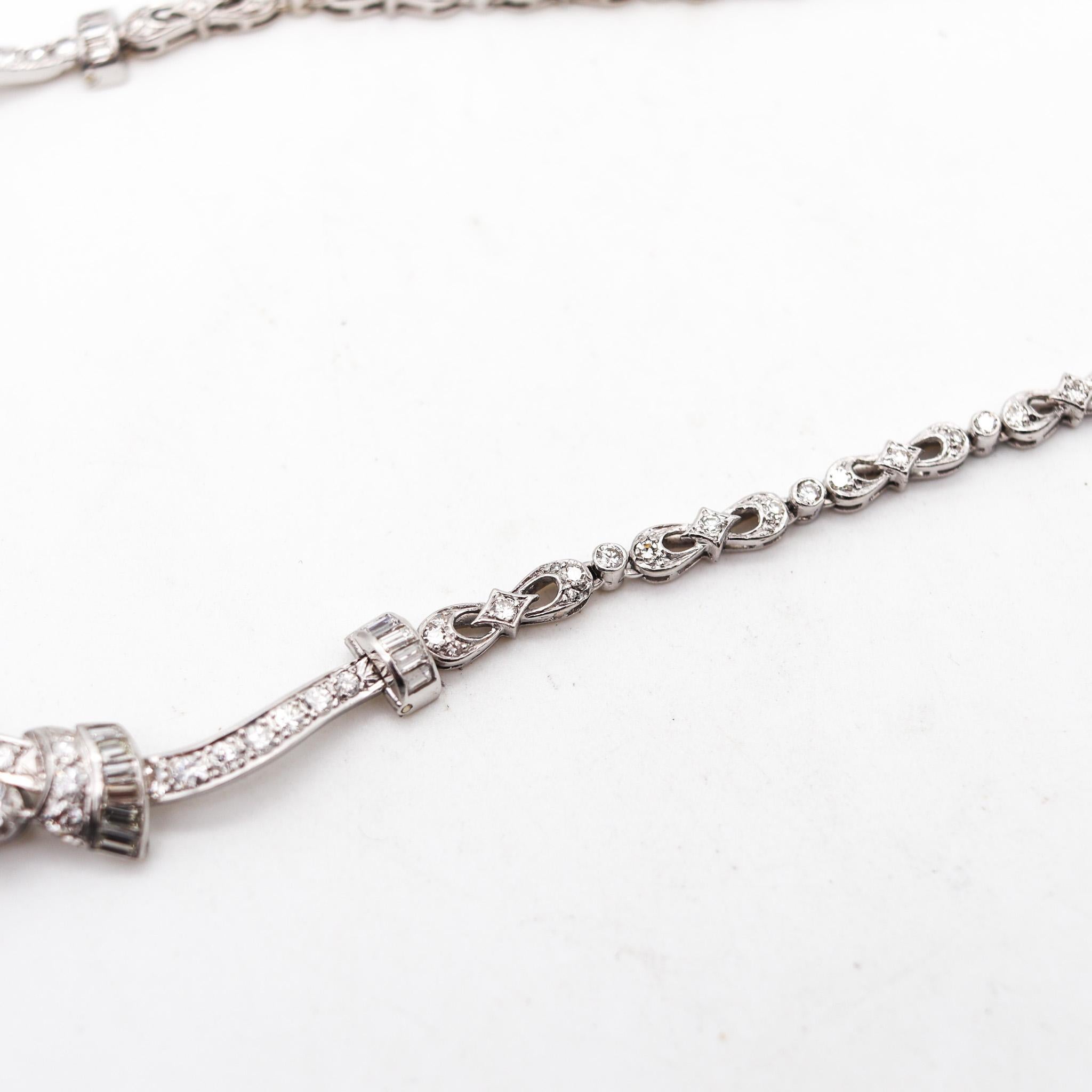 Women's Art Deco 1935 American Garlands Necklace In Platinum With 12.68 Ctw In Diamonds For Sale