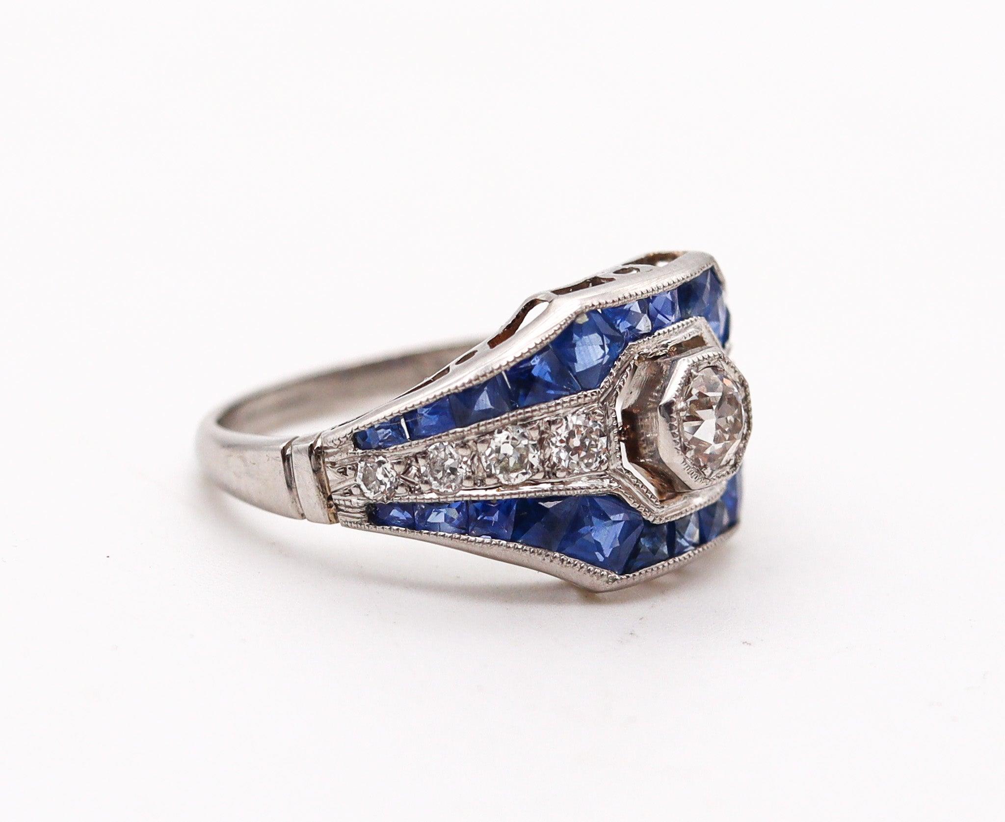 ART DECO 1935 Bandring aus Platin mit 1,58 Karat Diamanten und blauen Saphiren (Alteuropäischer Schliff) im Angebot