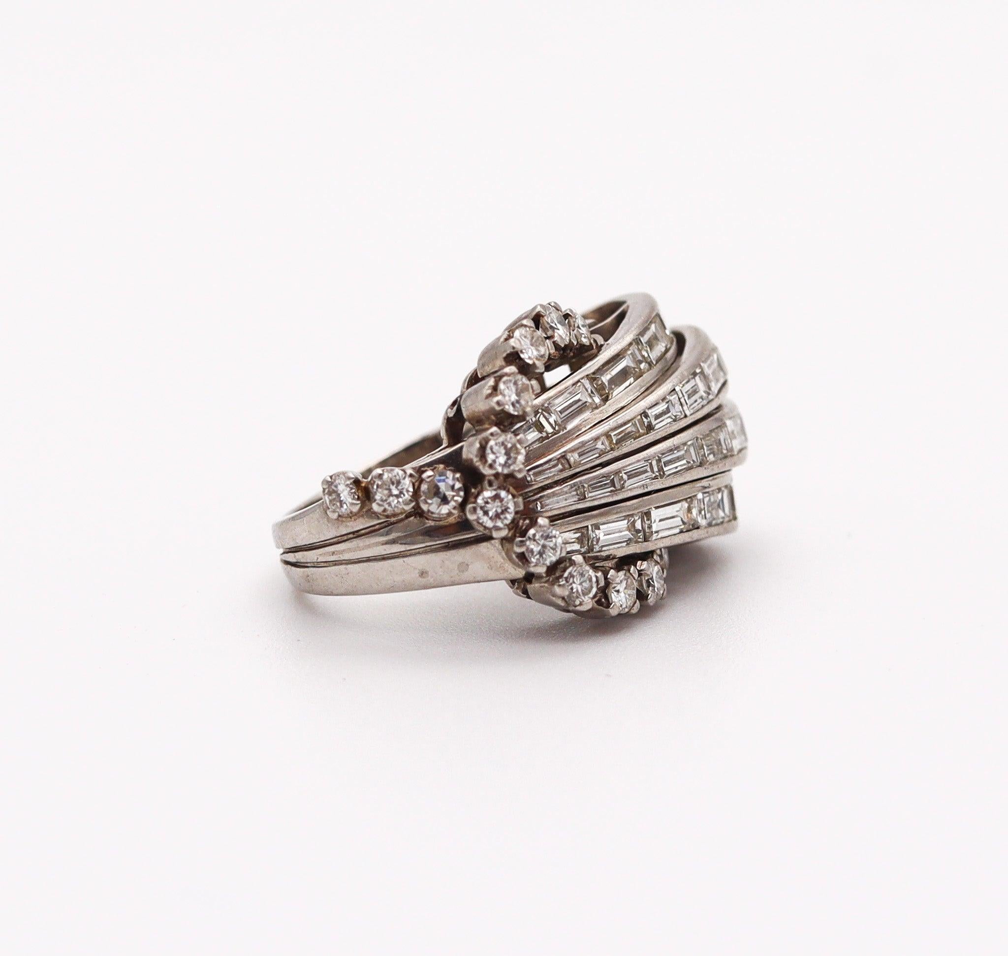 ART DECO 1935 Cocktailring aus massivem Platin mit 3,24 Karat Diamanten im gemischten Schliff Damen