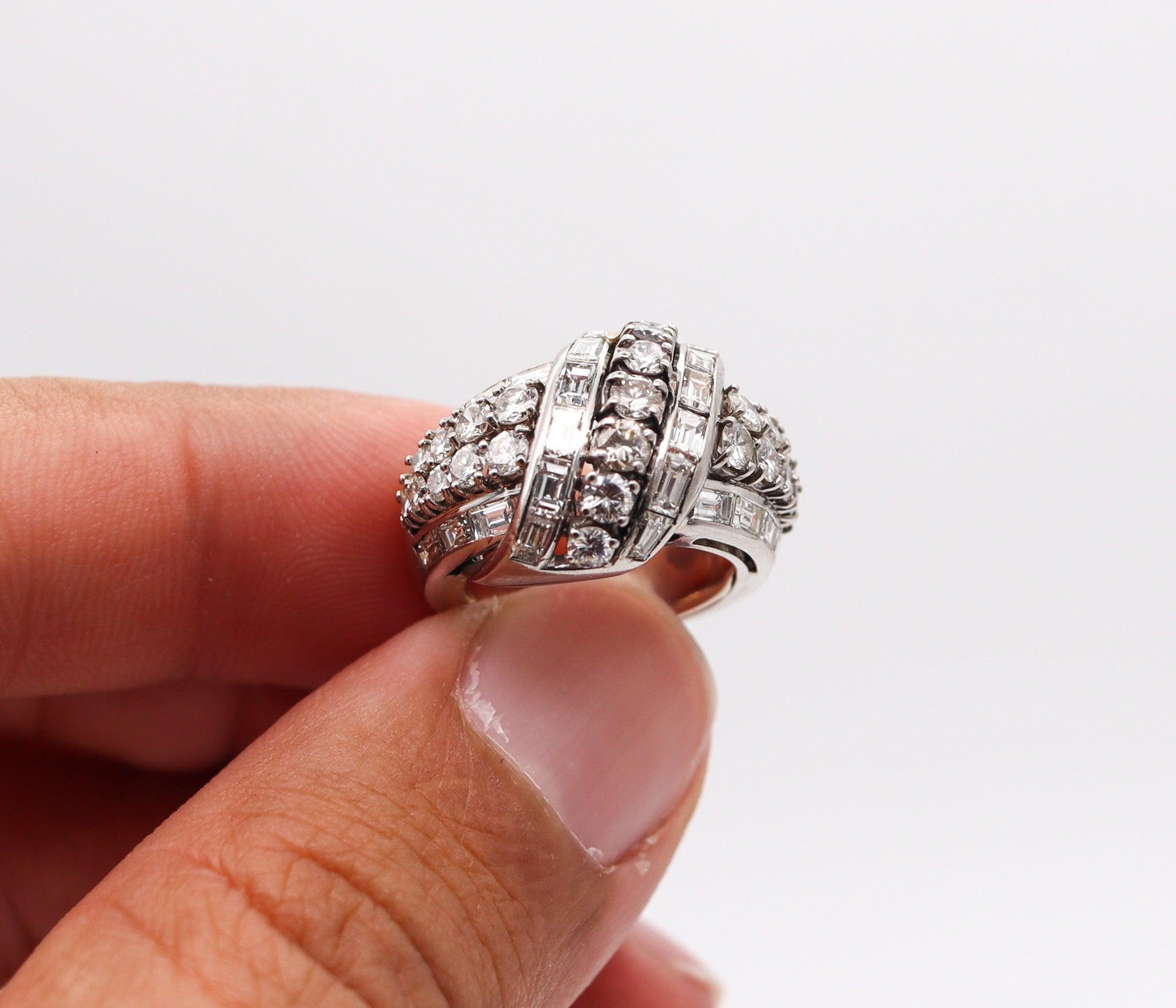Anillo de cóctel ART DECO 1935 en platino macizo con diamantes talla mixta de 4,11 qt en venta 2