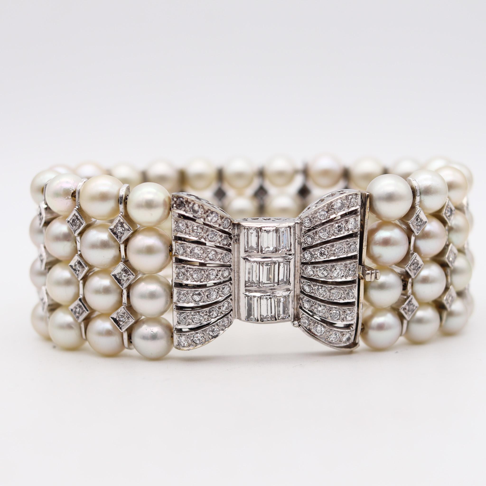 Round Cut Art Deco 1935 Pearls Bracelet In Platinum With 4.10 Carats In VS Diamonds