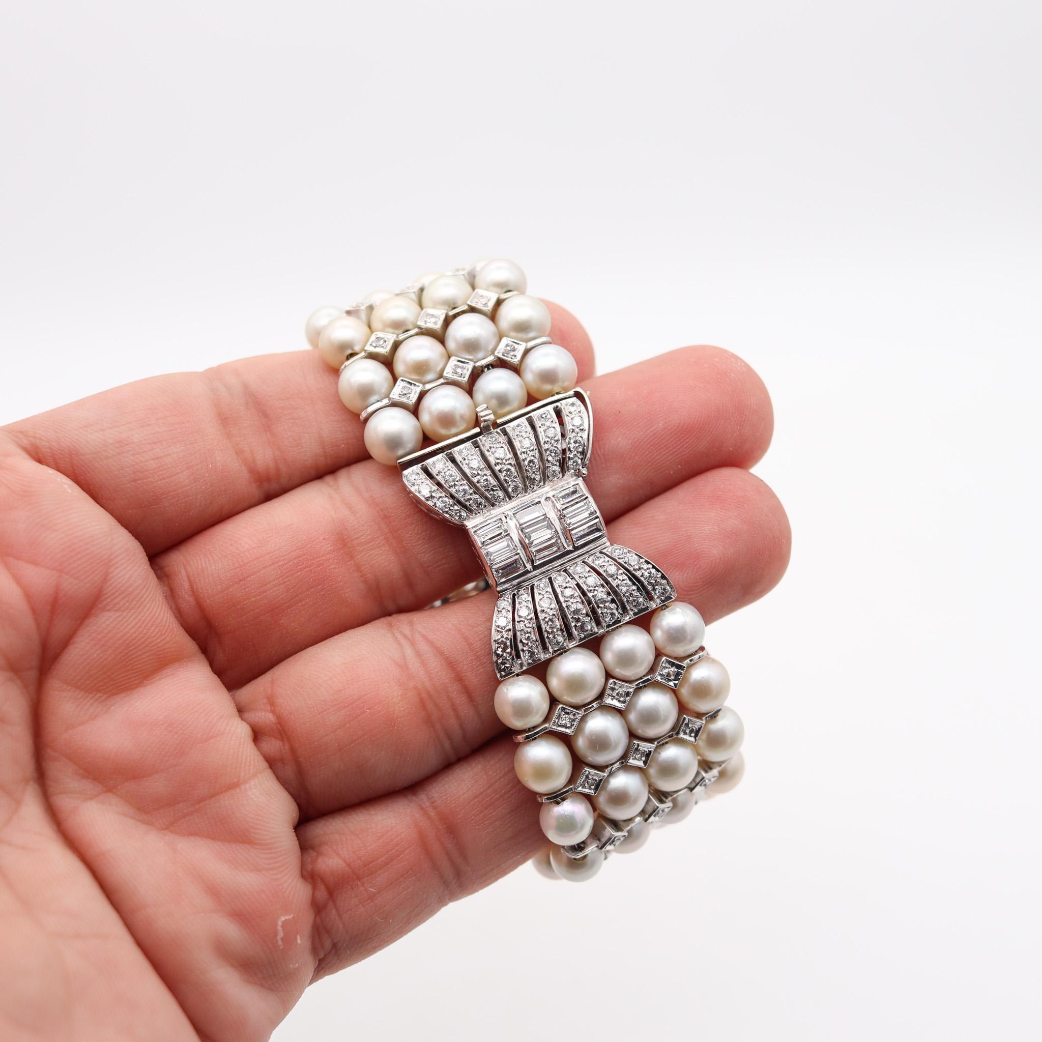 Art Deco 1935 Pearls Bracelet In Platinum With 4.10 Carats In VS Diamonds 4
