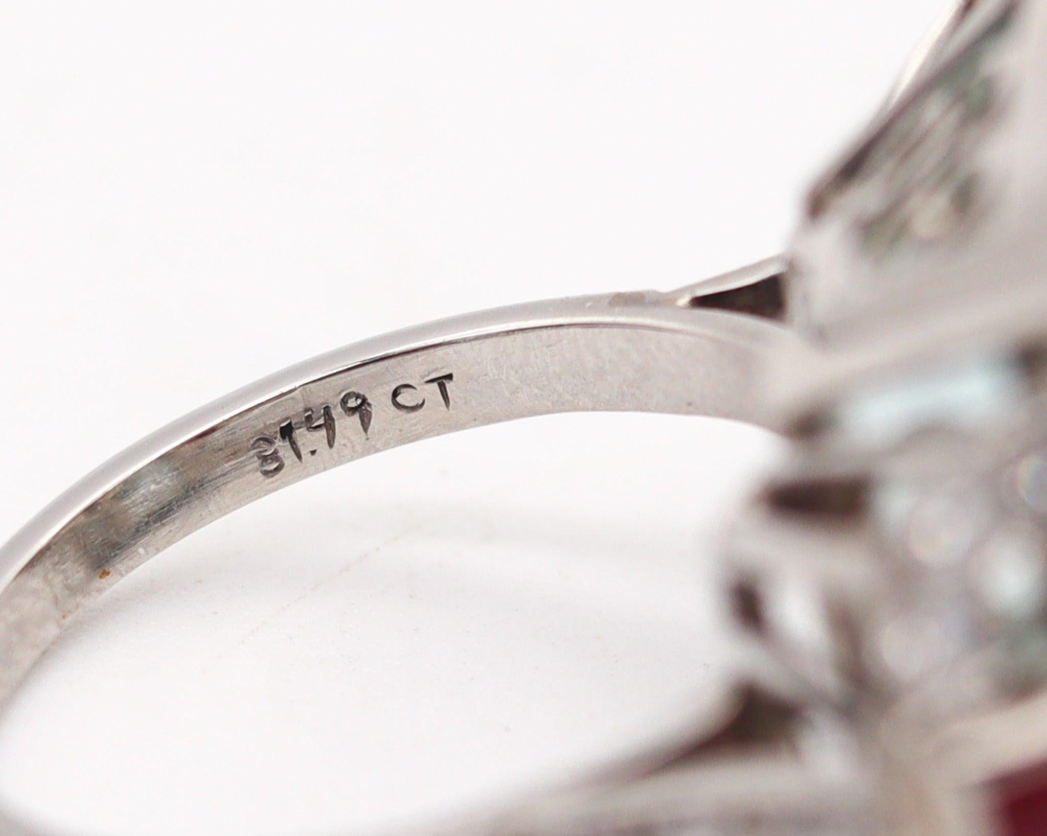 ART DECO 1938 Cocktail-Ring aus Platin 32,99 Karat Aquamarin, Rubine und Diamanten Damen im Angebot