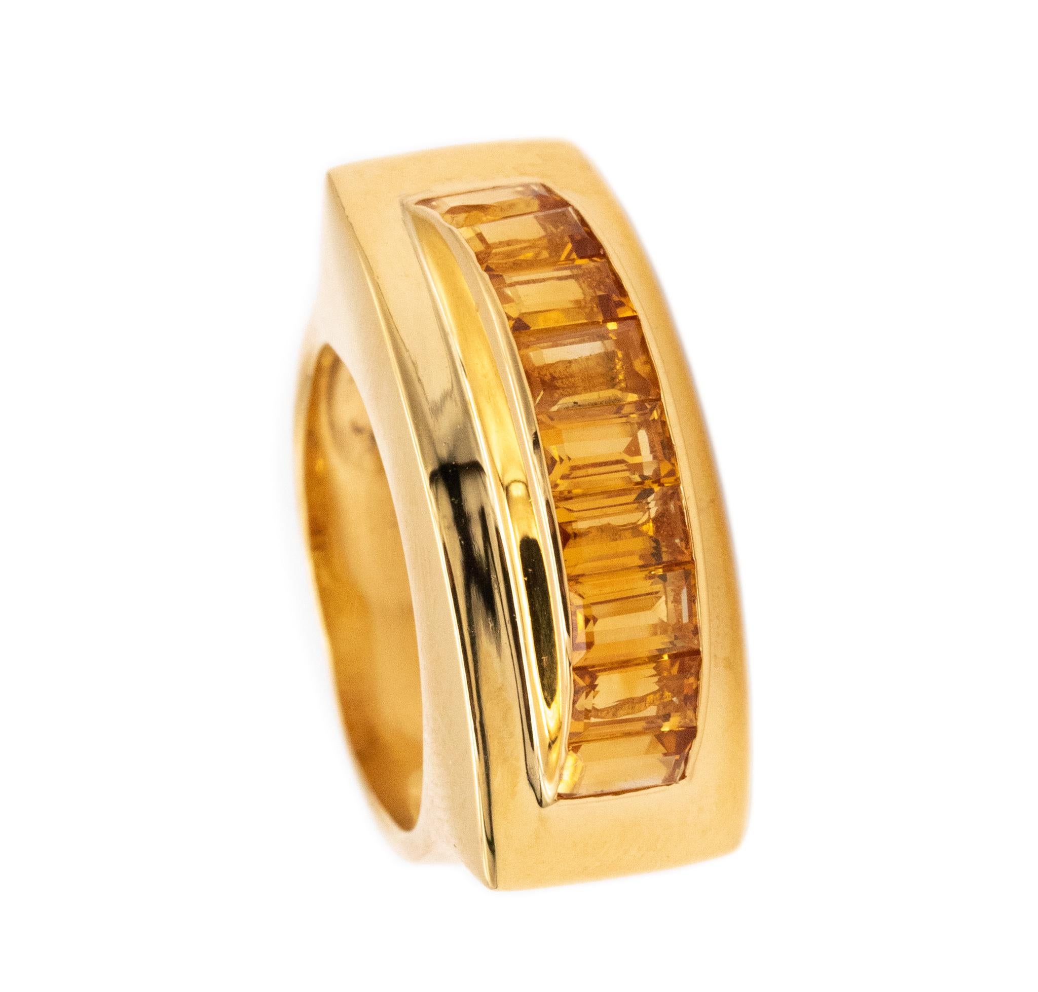 Art Deco 1940 American Geometric Tank Ring 18Kt Gold 4.5 Cts Caliber Citrines For Sale 4