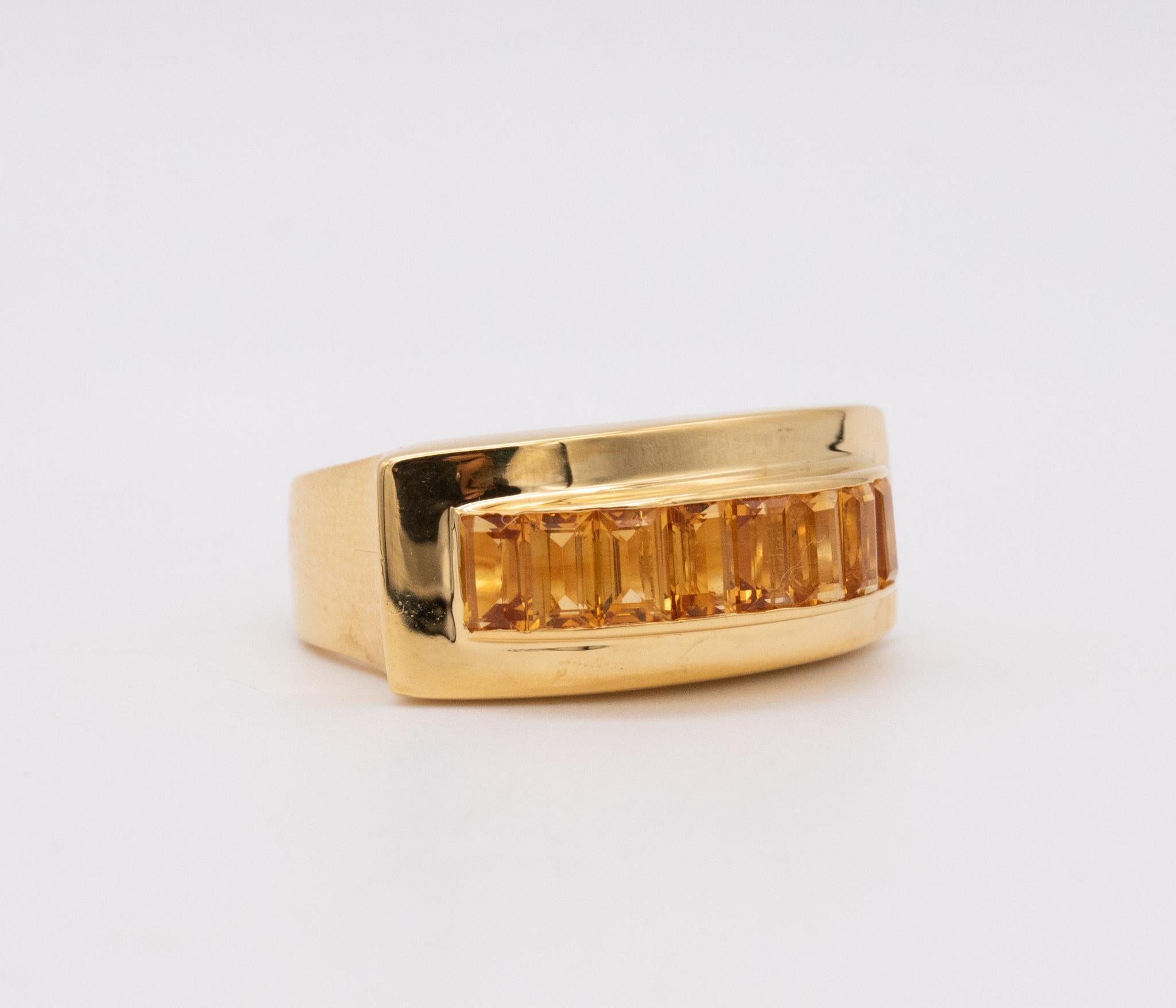 Women's or Men's Art Deco 1940 American Geometric Tank Ring 18Kt Gold 4.5 Cts Caliber Citrines For Sale