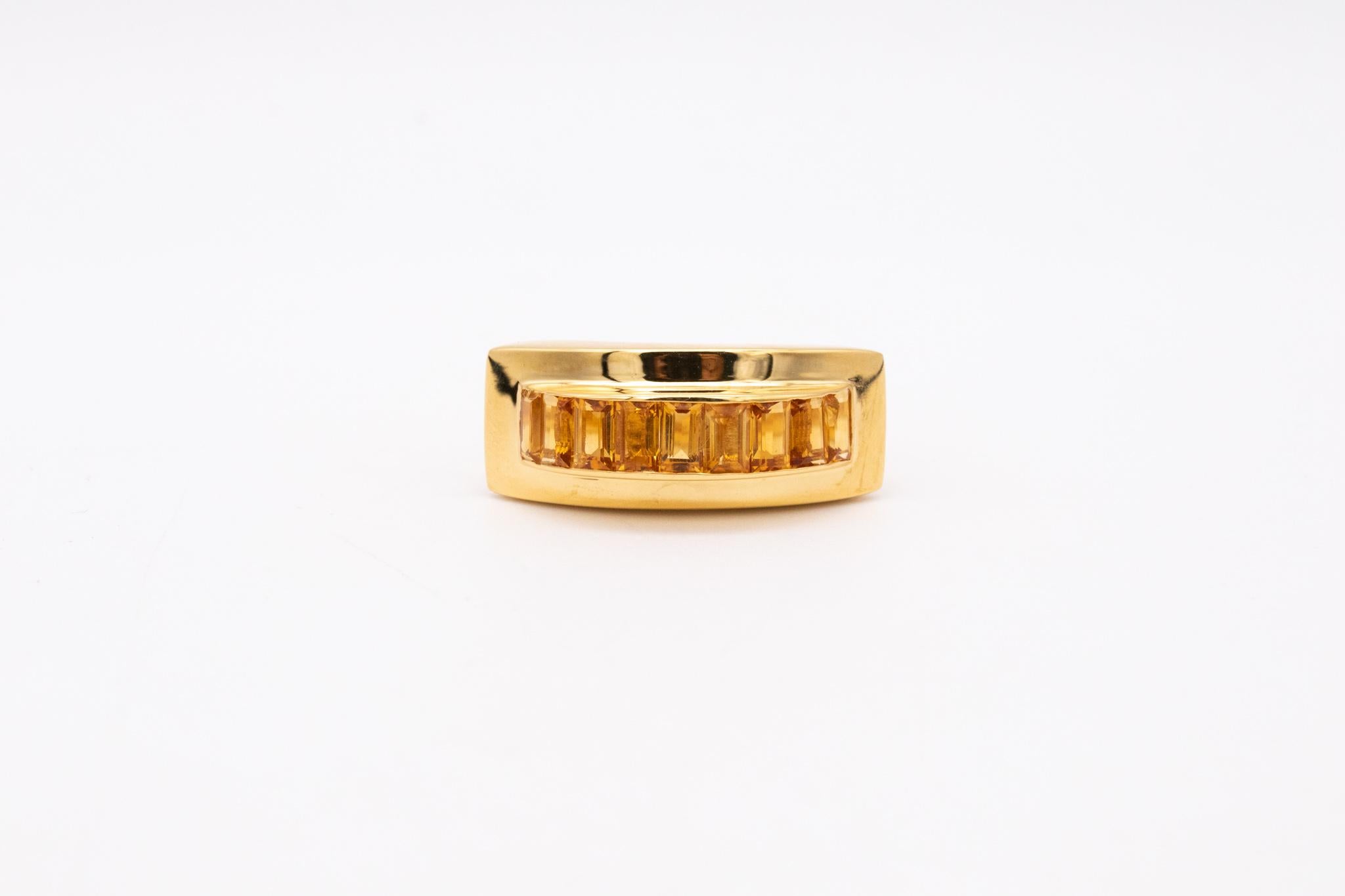 Art Deco 1940 American Geometric Tank Ring 18Kt Gold 4.5 Cts Caliber Citrines For Sale 1
