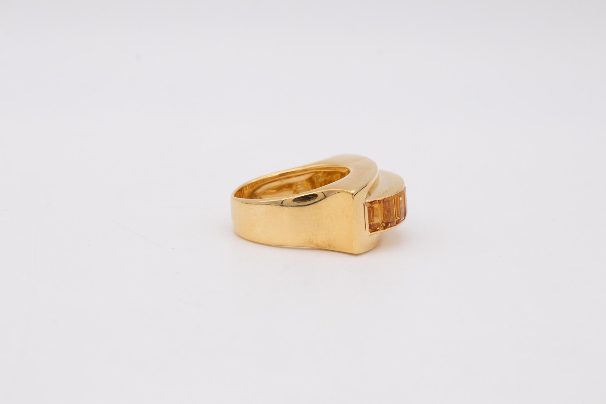 Art Deco 1940 American Geometric Tank Ring 18Kt Gold 4.5 Cts Caliber Citrines For Sale 3