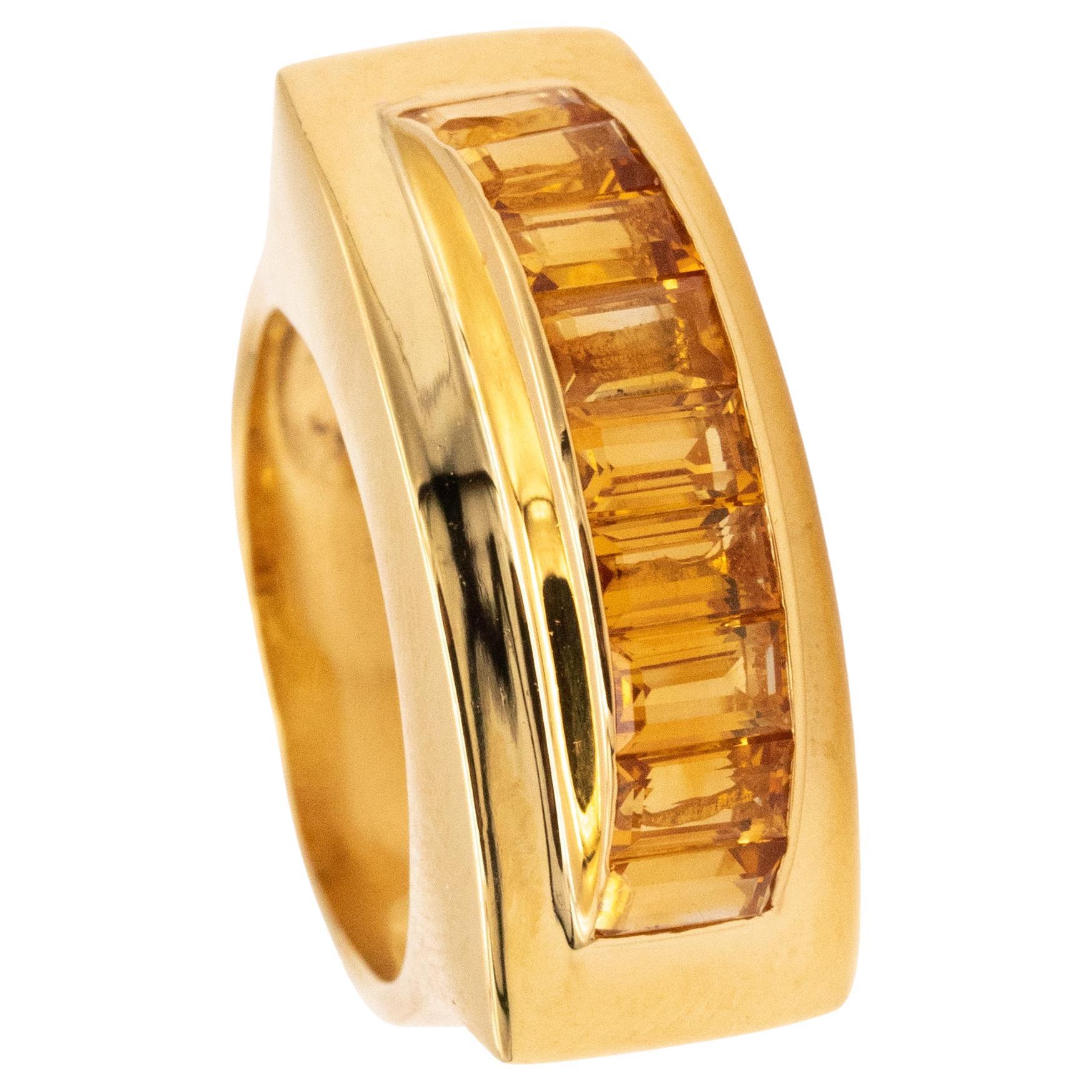 Art Deco 1940 American Geometric Tank Ring 18Kt Gold 4.5 Cts Caliber Citrines For Sale