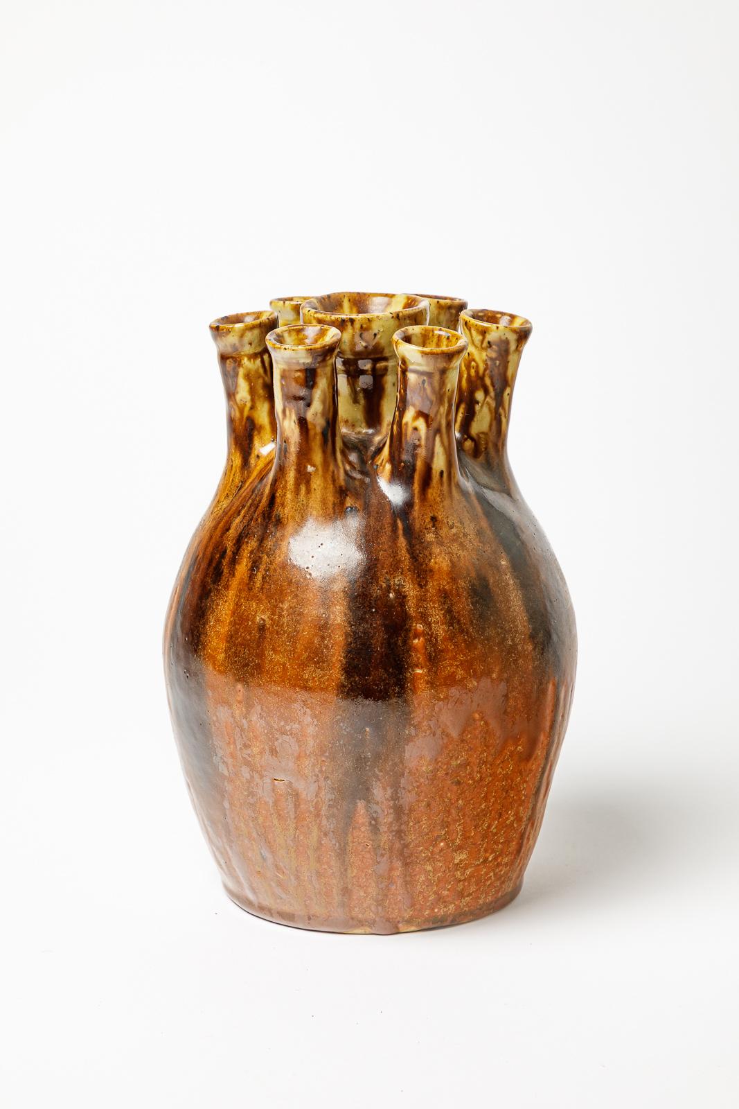 Joseph Talbot

Art deco stoneware ceramic flower vase realised in La Borne

Circa 1940

Original design

Original perfect condition

Signed under the base

Height 22 cm
Large 15 cm.