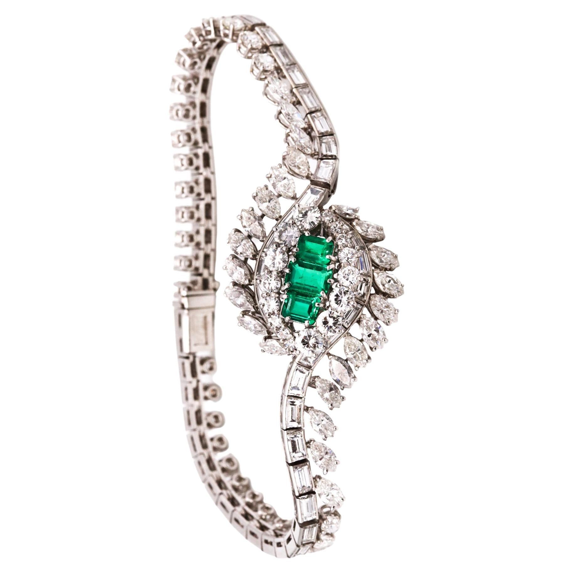 Art Deco 1940 Gia Certified Platinum Bracelet 16.62 Diamonds Colombian Emerald For Sale