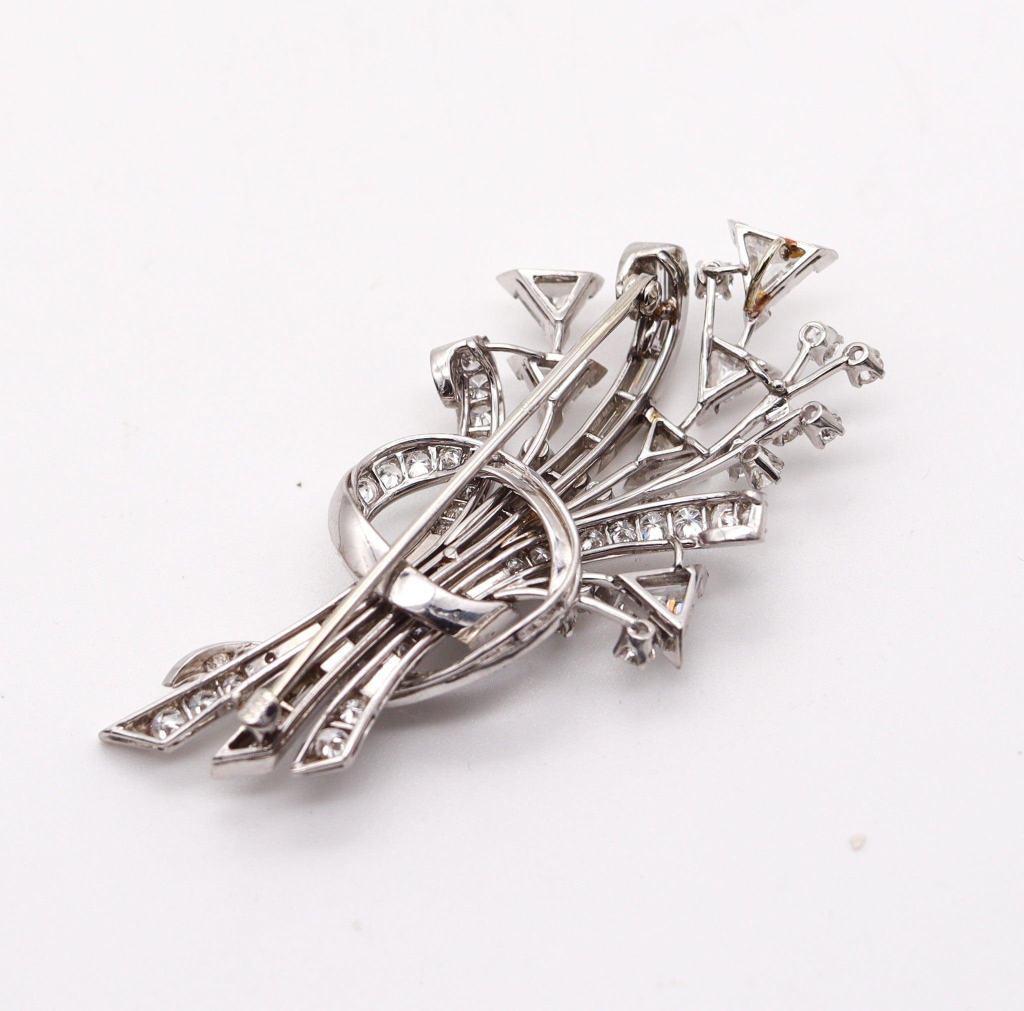 ART DECO 1940 Anhänger-Brosche aus massivem Platin mit 7,52 Gesamtkaratgewicht in VS-Diamanten im Zustand „Hervorragend“ im Angebot in Miami, FL