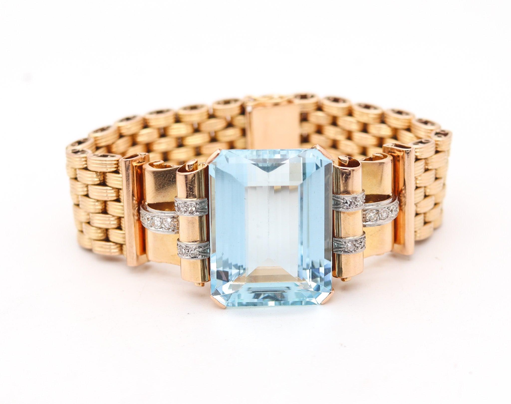 Emerald Cut ART-DECO 1940 Retro Bracelet In 18Kt Gold With 61.84 Ctw Aquamarines & Diamonds For Sale