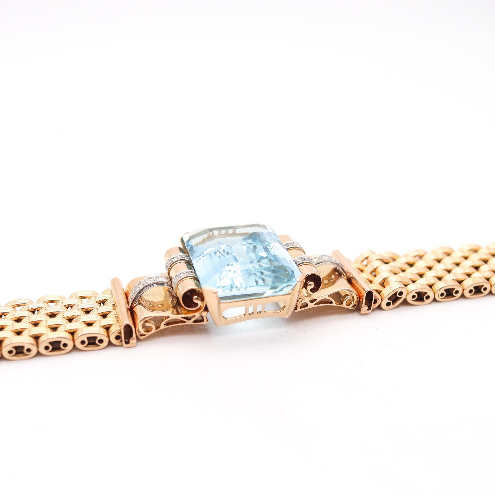 ART-DECO 1940 Retro Bracelet In 18Kt Gold With 61.84 Ctw Aquamarines & Diamonds For Sale 3