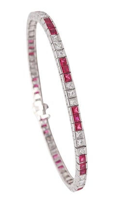 ART DECO 1940 Pulsera Riviera en platino con 12,30 qt en diamantes y rubíes