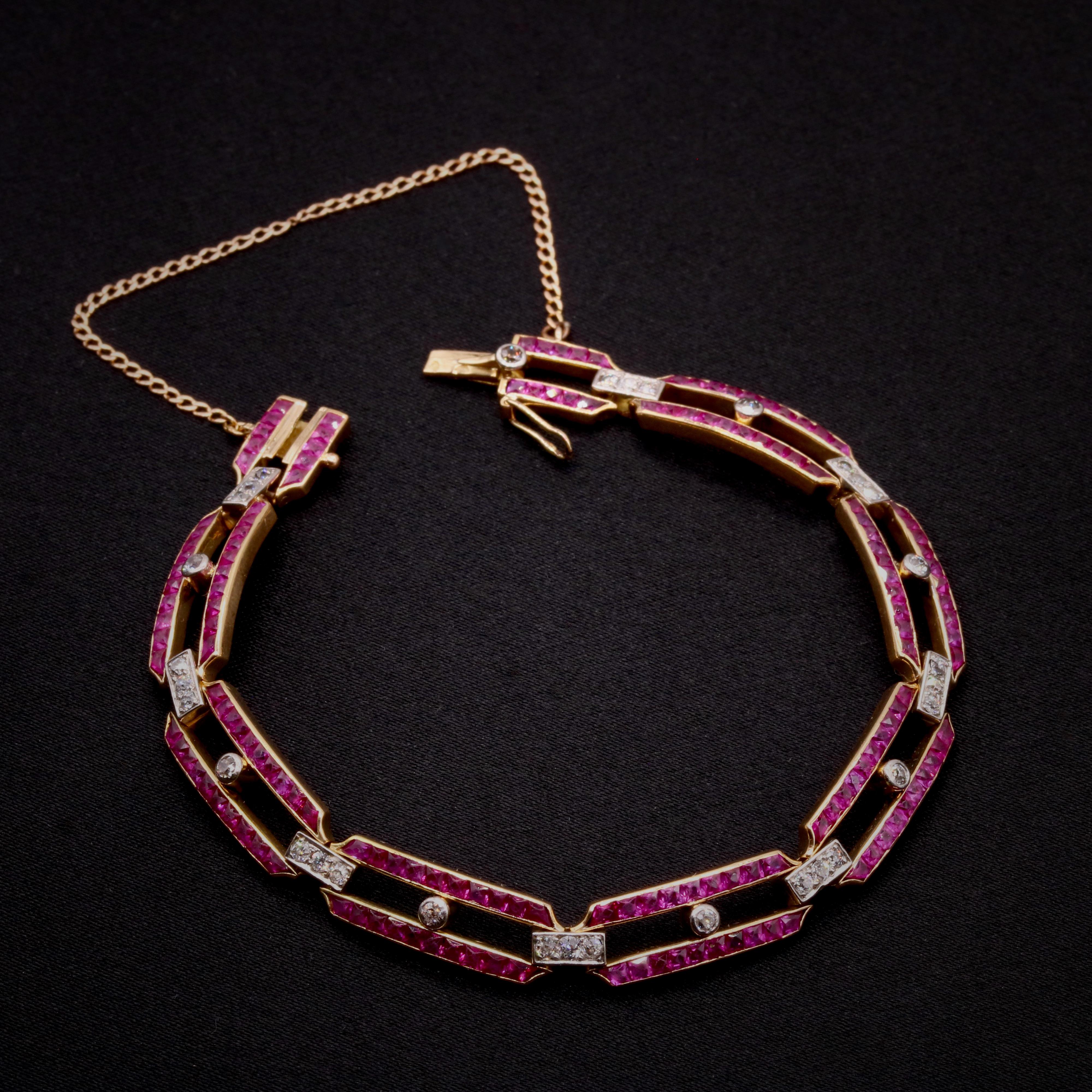 Women's or Men's Art Deco 1940s 18K Gold & Platinum 5.38tgw Ruby & Diamond Link Bracelet For Sale