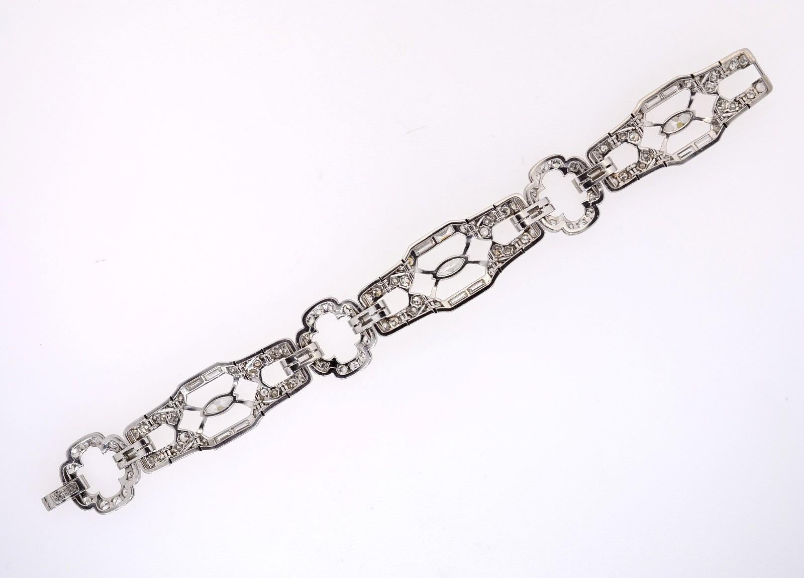 Women's Art Deco 1940s Diamond & Platinum Bracelet