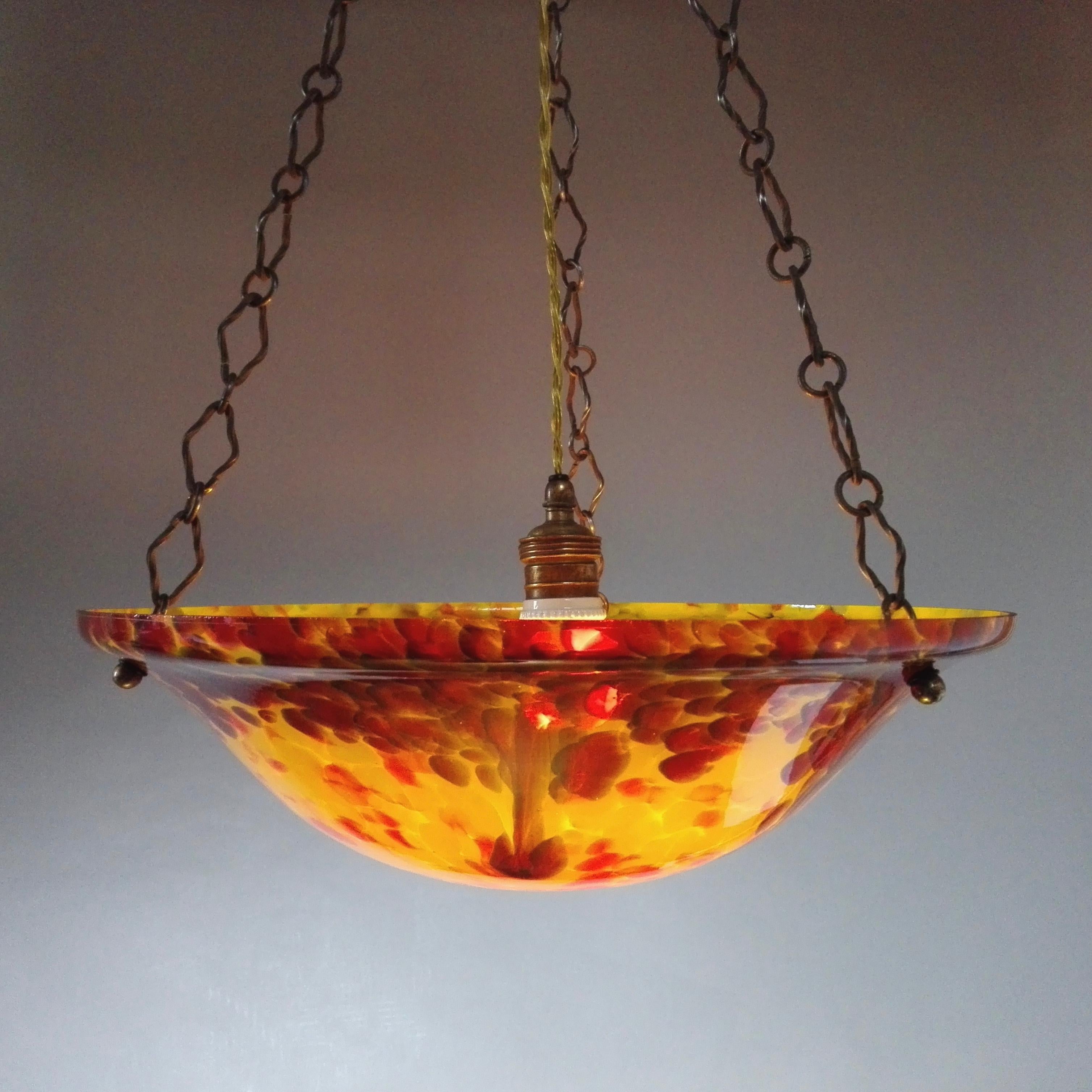 Art Deco 1940s One-Light Artistic Hand-Blown Spotted Glass Pendant Lamp For Sale 1