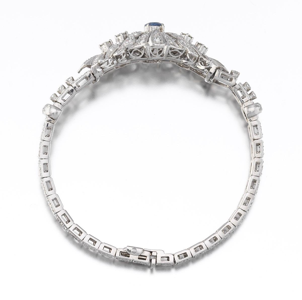 Art Deco 1940s Platinum 4.52 Carat Natural Blue Sapphire VS Diamond Bracelet In Excellent Condition For Sale In Shaker Heights, OH