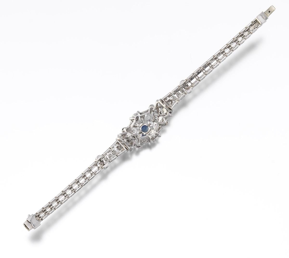 Women's Art Deco 1940s Platinum 4.52 Carat Natural Blue Sapphire VS Diamond Bracelet For Sale