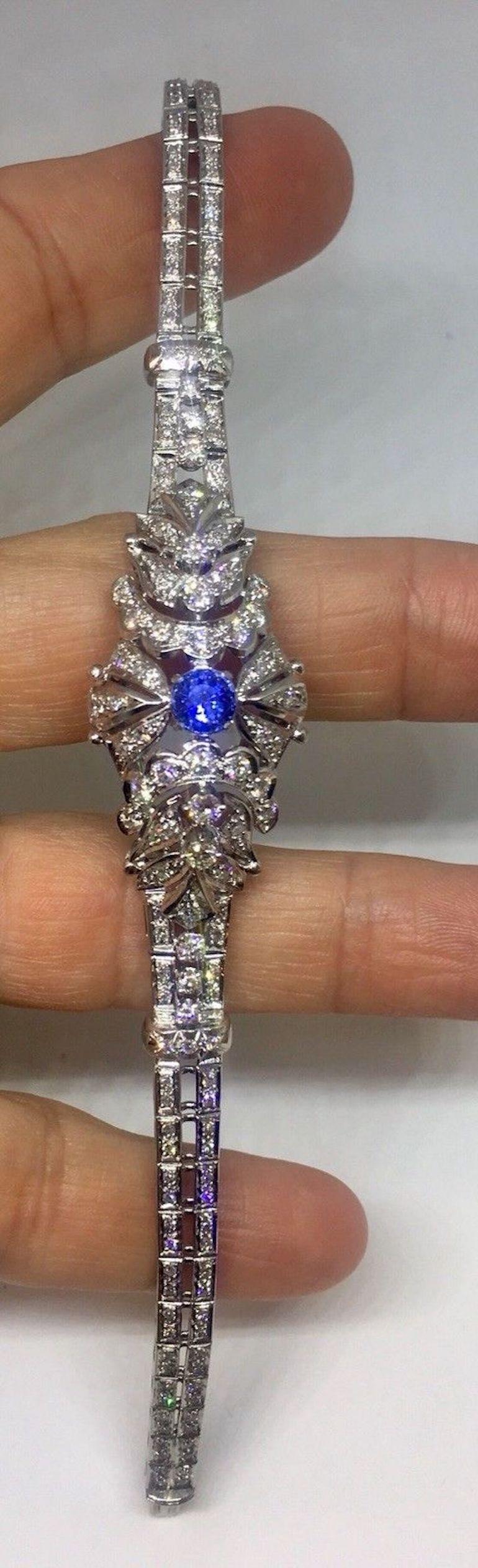 Art Deco 1940s Platinum 4.52 Carat Natural Blue Sapphire VS Diamond Bracelet For Sale 4