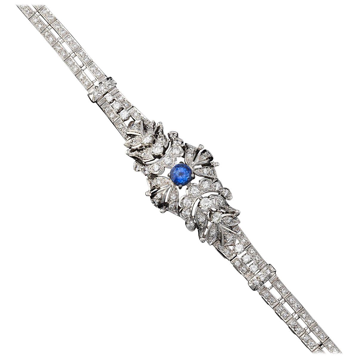 Art Deco 1940s Platinum 4.52 Carat Natural Blue Sapphire VS Diamond Bracelet For Sale