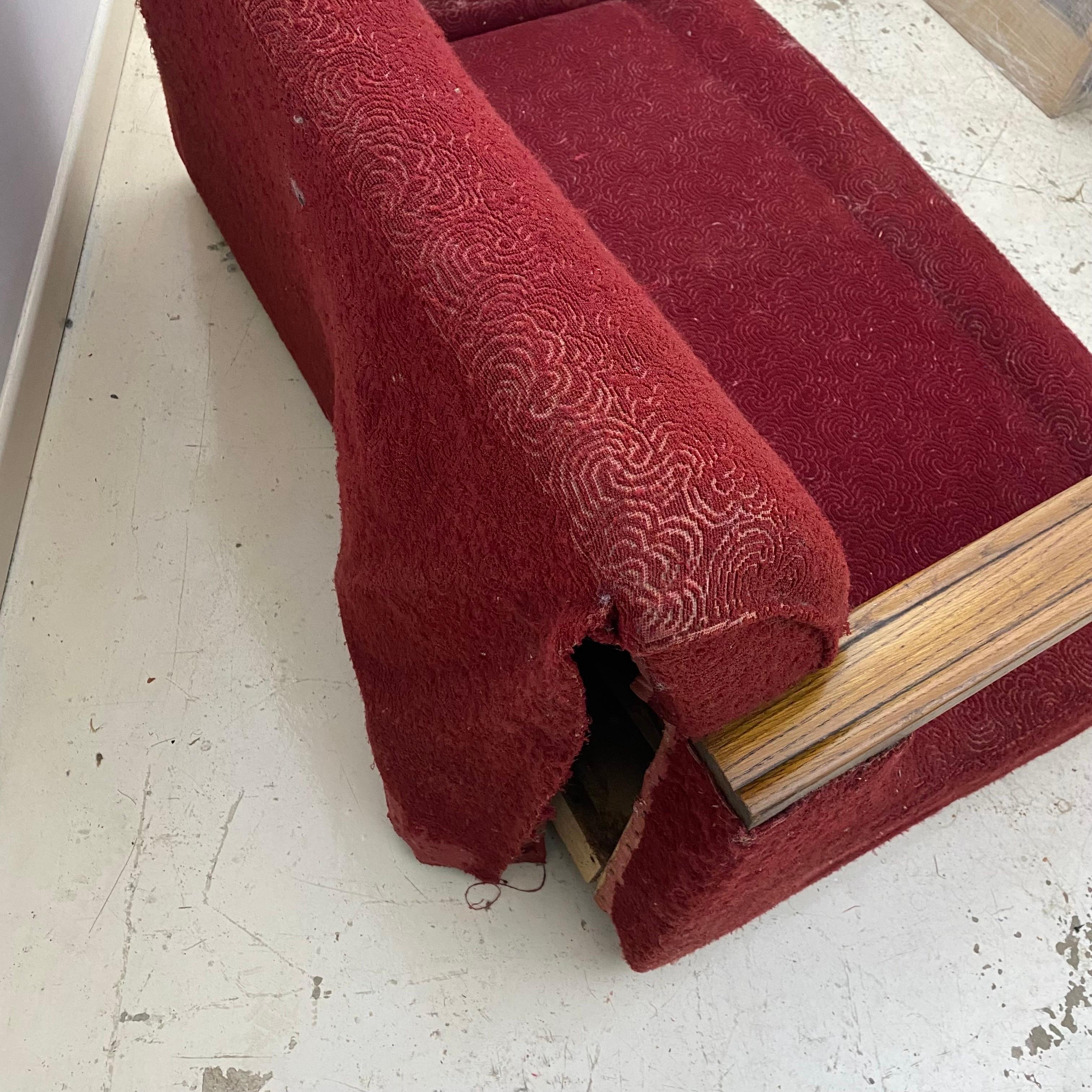 Art Deco 1940s Red Two Seater Distressed Sofa Restoration Project As Seen Poirot en vente 5