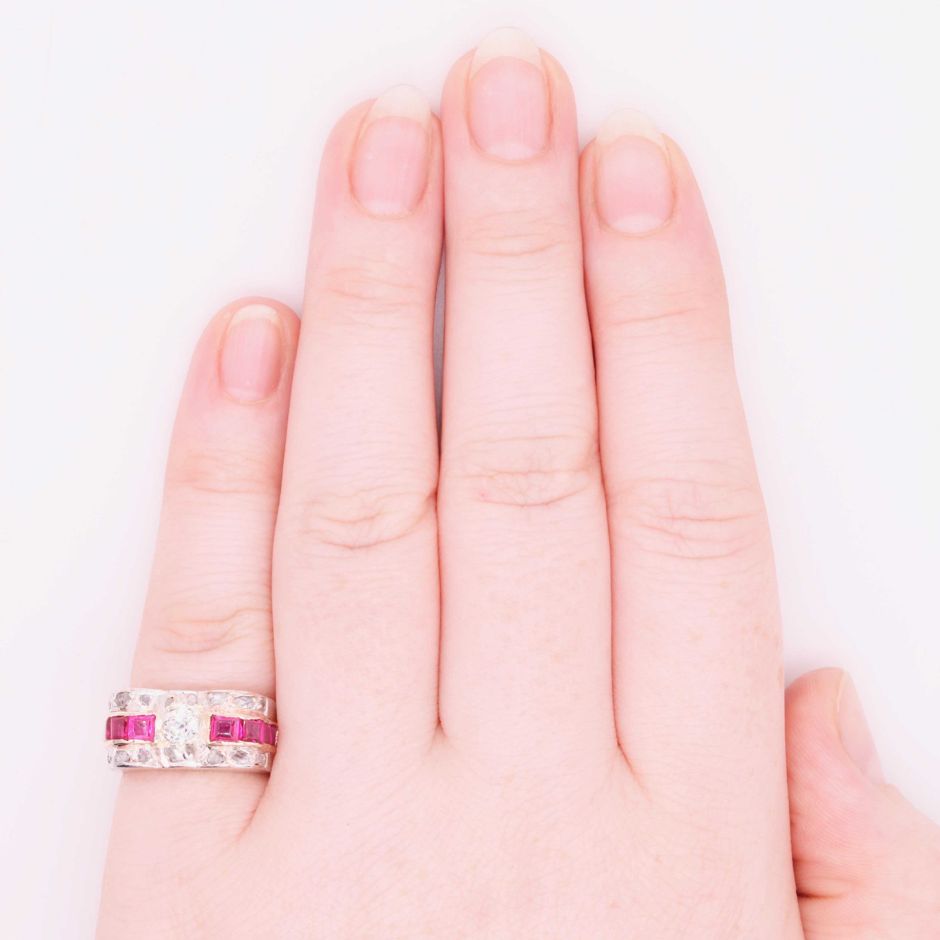 Art Deco 1940s Retro Platinum & 14K Rose Gold 1.2tgw Ruby and Diamond Tank Ring For Sale 5