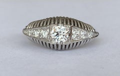 Art Deco 1940's  Vintage Diamond Solitaire Engagement White 18 kt  gold Ring