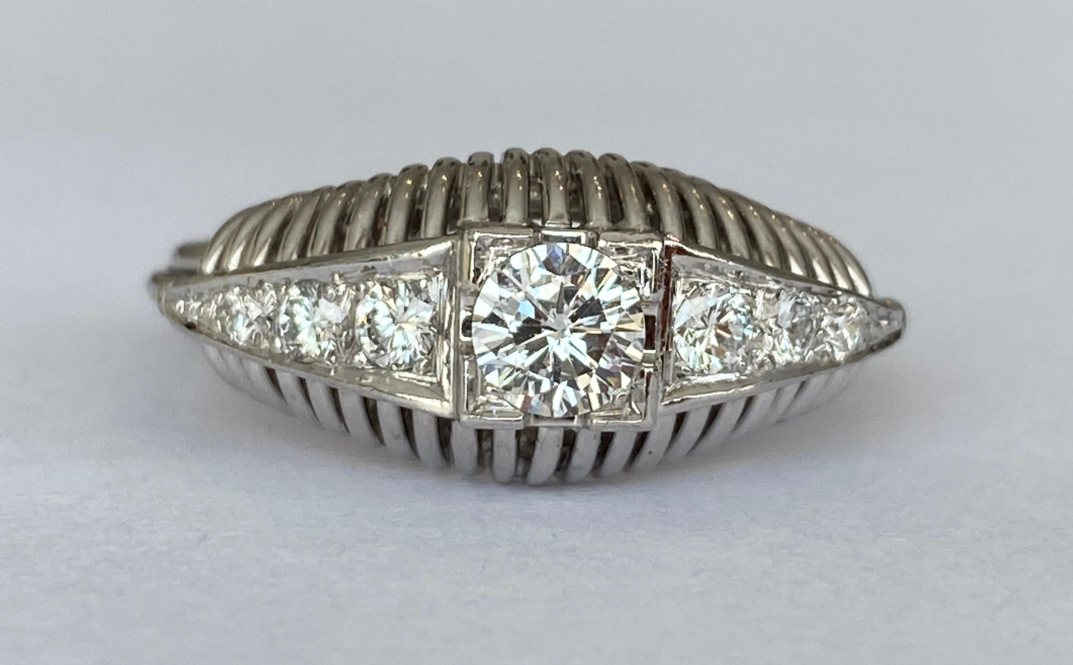 Brilliant Cut Art Deco 1940's  Vintage Diamond Solitaire Engagement White gold Ring For Sale