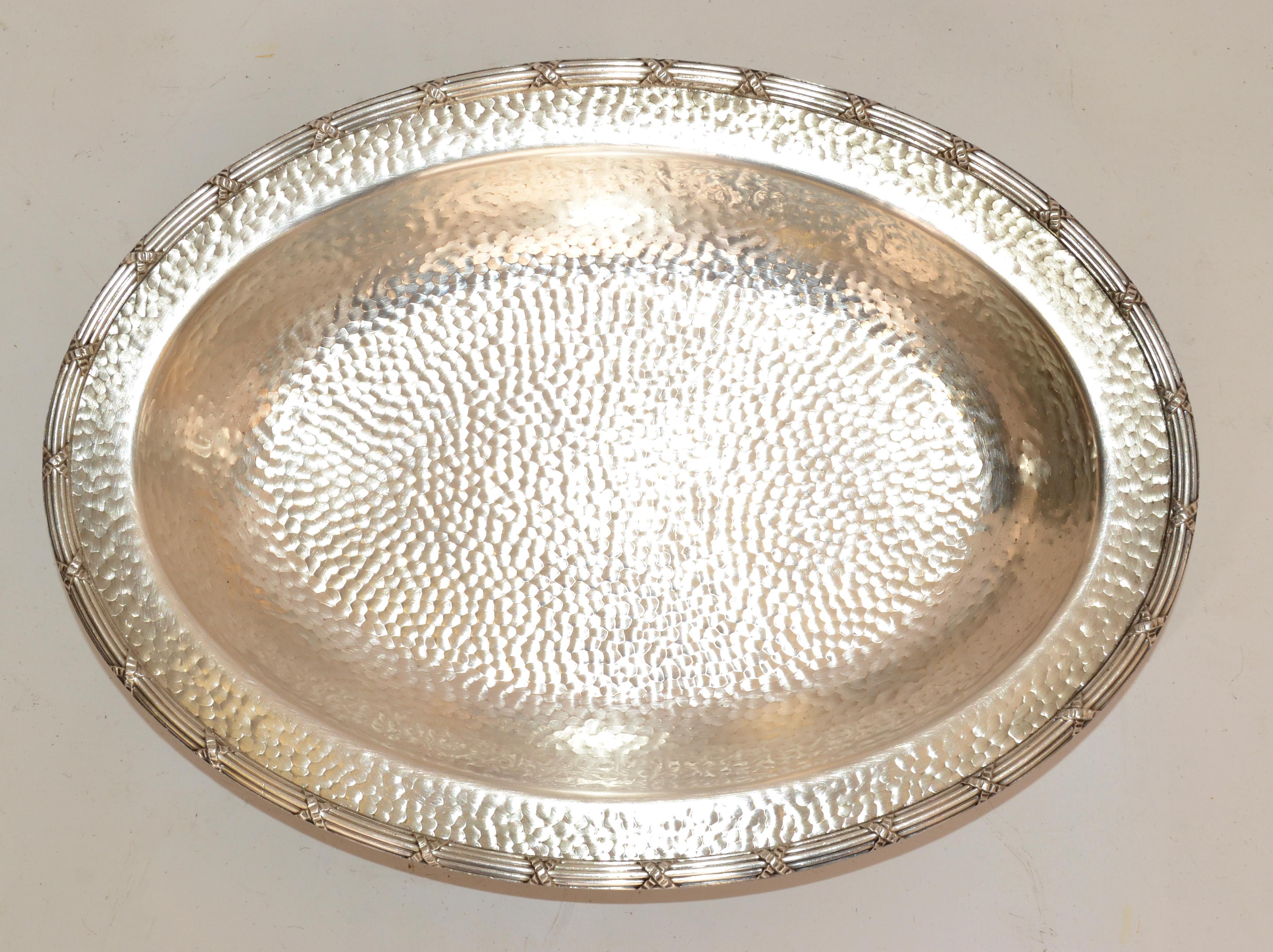 Art Deco 1969 Hand-Hammered Silver Plate EPNS 2245 Centerpiece Decorative Bowl For Sale 4