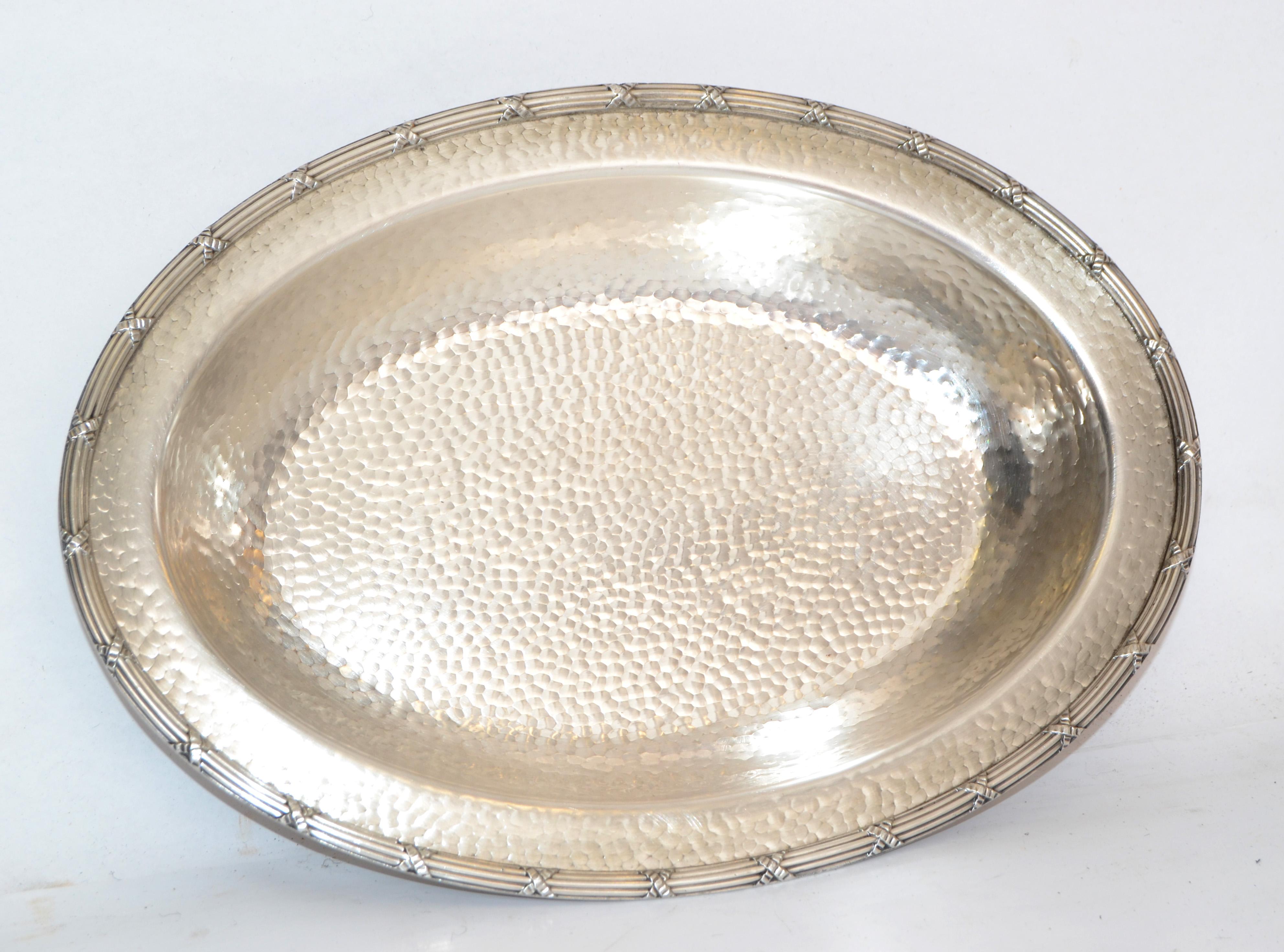 American Art Deco 1969 Hand-Hammered Silver Plate EPNS 2245 Centerpiece Decorative Bowl For Sale
