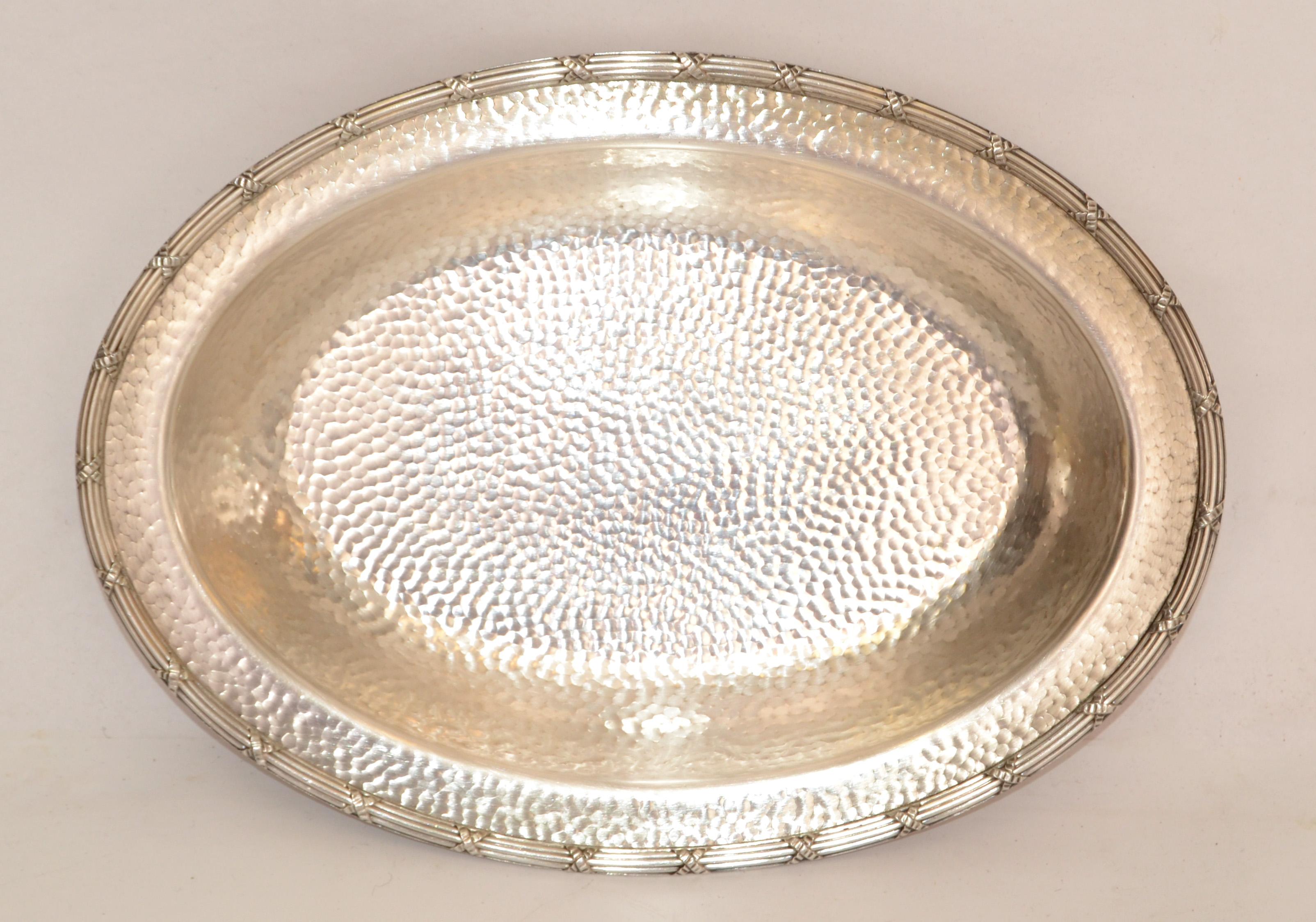 Mid-20th Century Art Deco 1969 Hand-Hammered Silver Plate EPNS 2245 Centerpiece Decorative Bowl For Sale