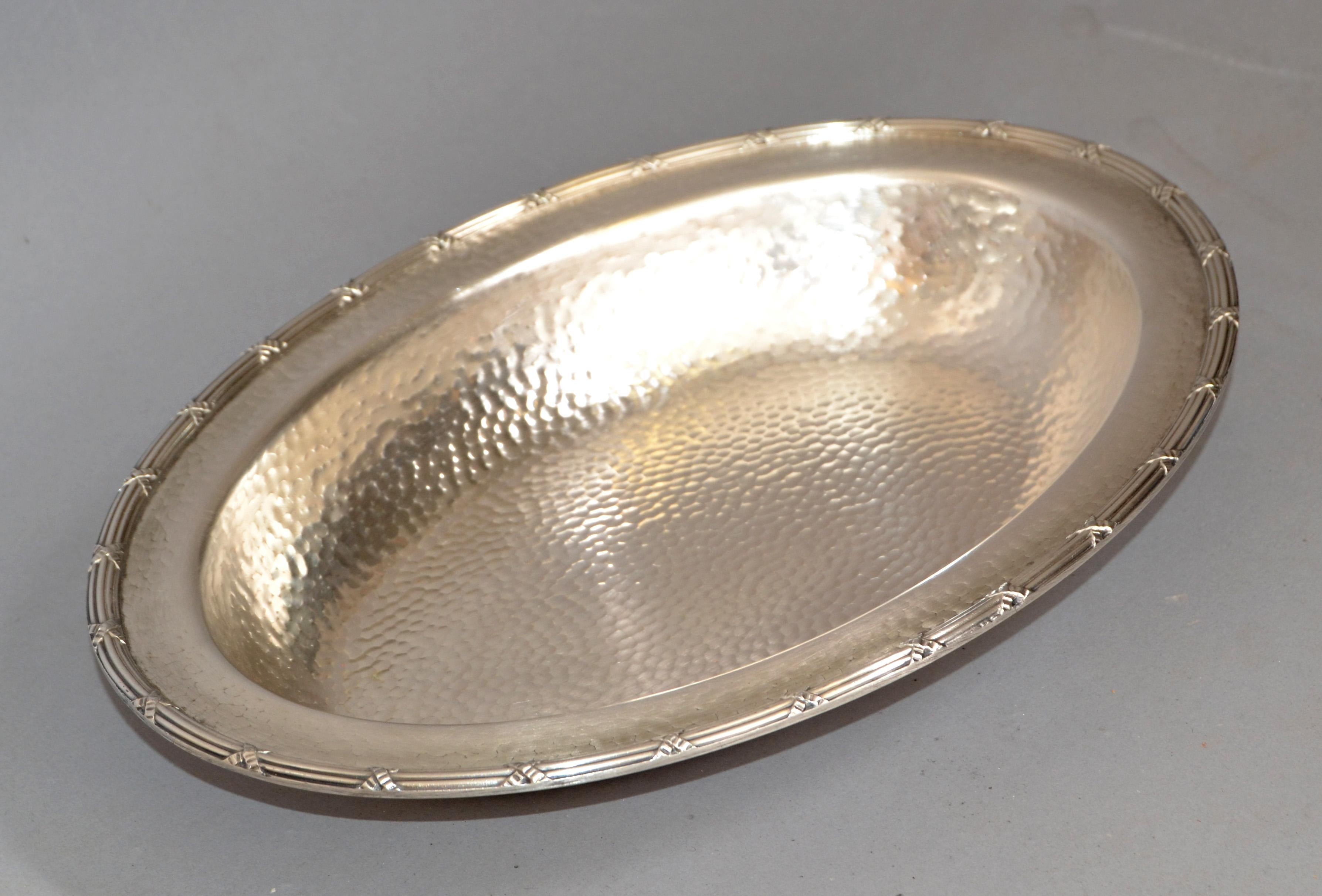 Metal Art Deco 1969 Hand-Hammered Silver Plate EPNS 2245 Centerpiece Decorative Bowl For Sale