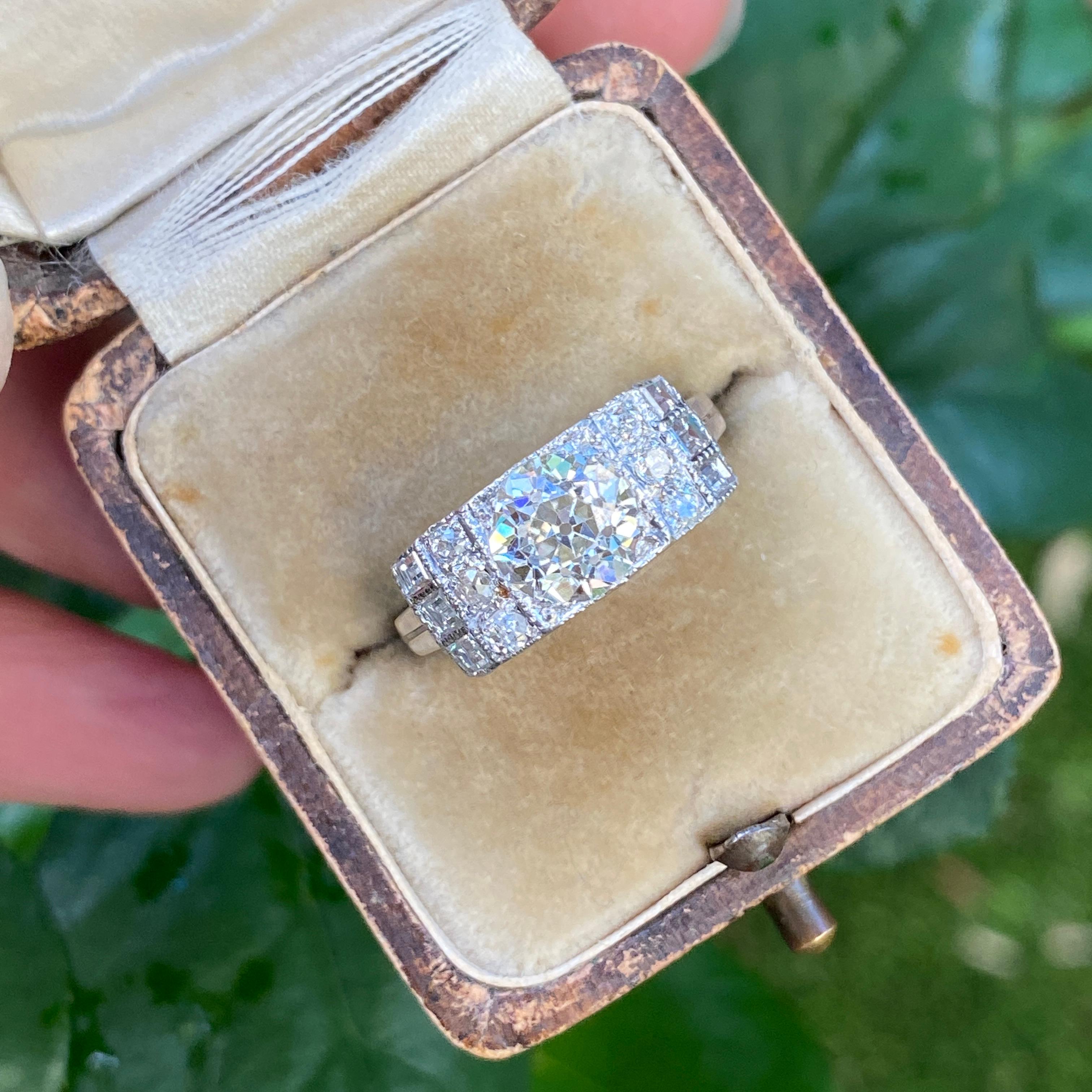 Art Deco 1.97 Carat TW Diamond Platinum Ring For Sale 6