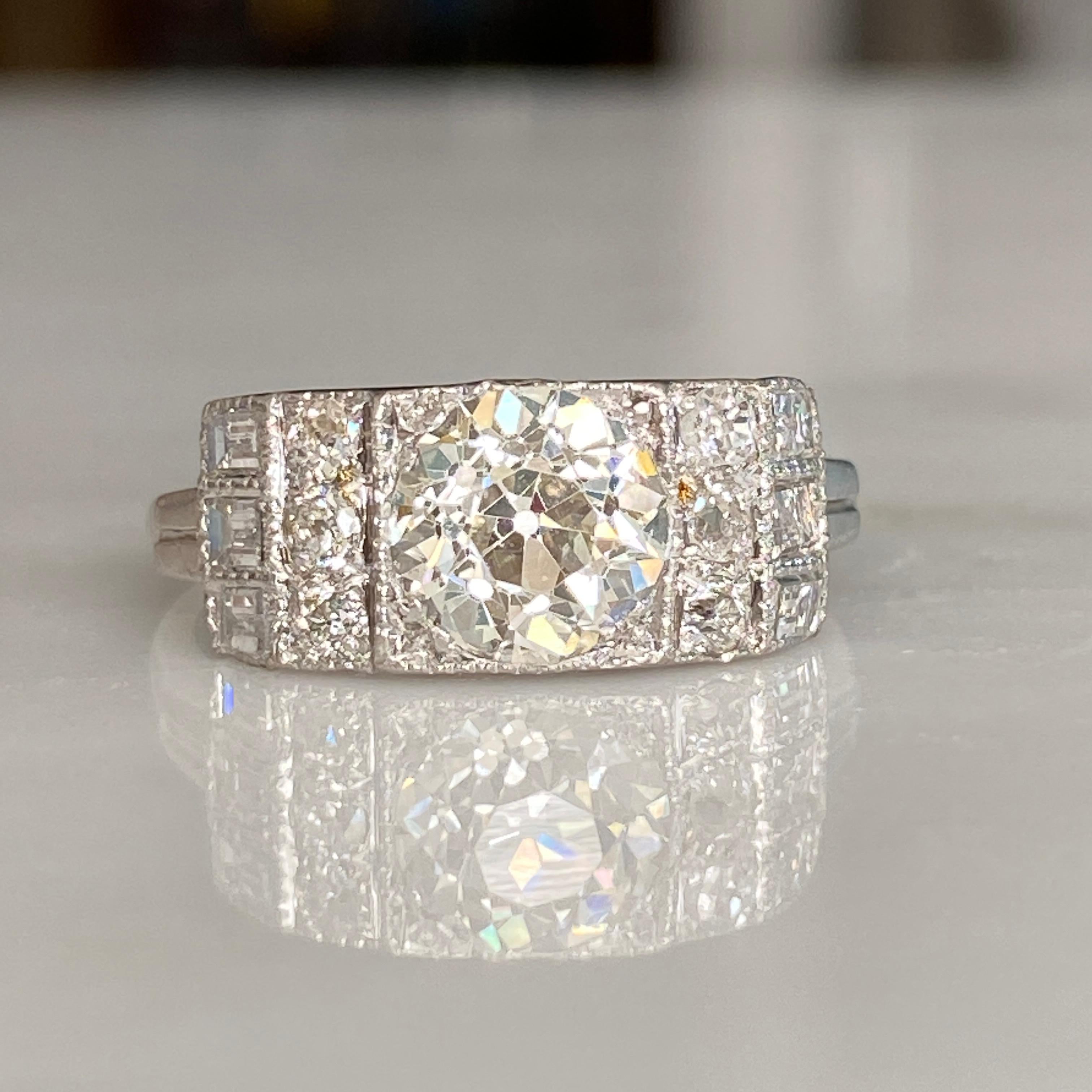 Art Deco 1,97 Karat TW Diamant-Platin-Ring im Angebot 9