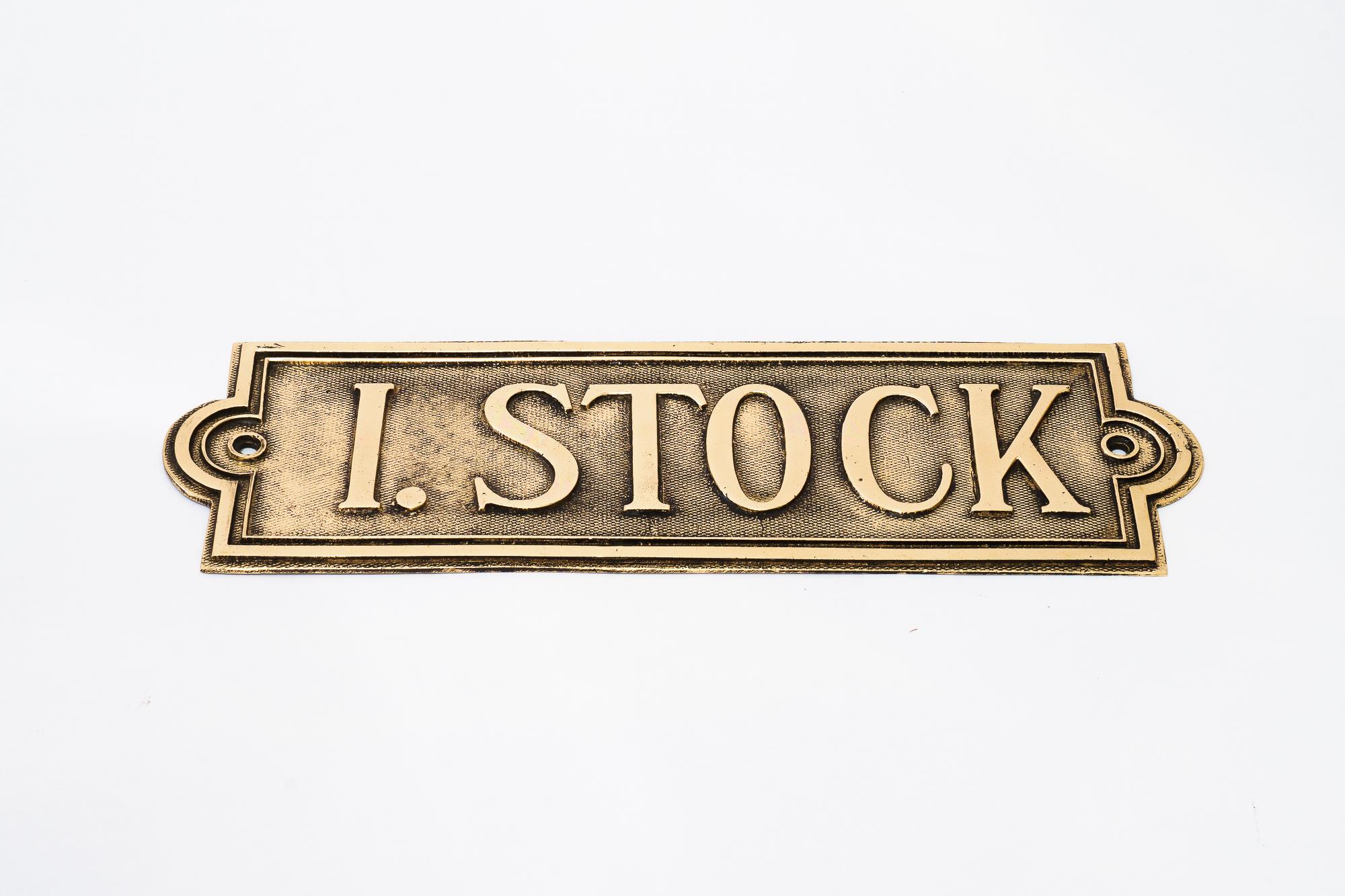 Enseigne Art Déco au 1er étage, Vienne, vers 1920
Laiton poli et émaillé au four