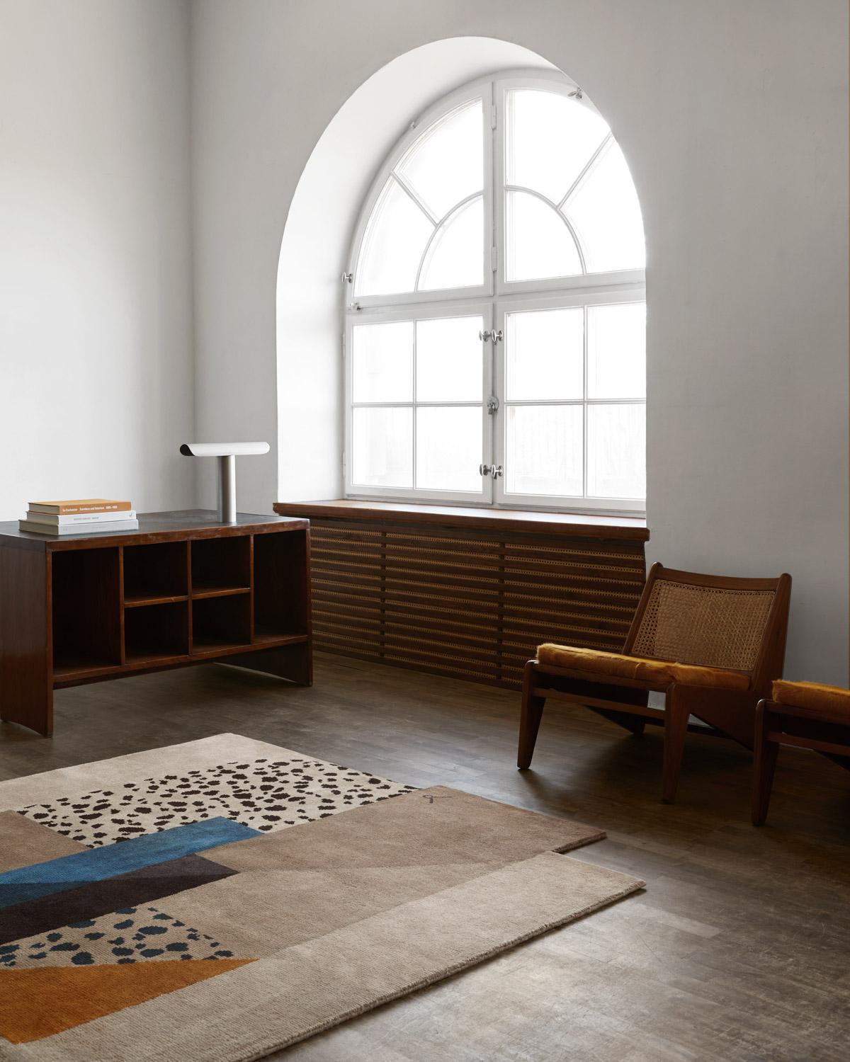 Art Deco 2 Braun, Wollteppich in skandinavischem Design (Indisch) im Angebot