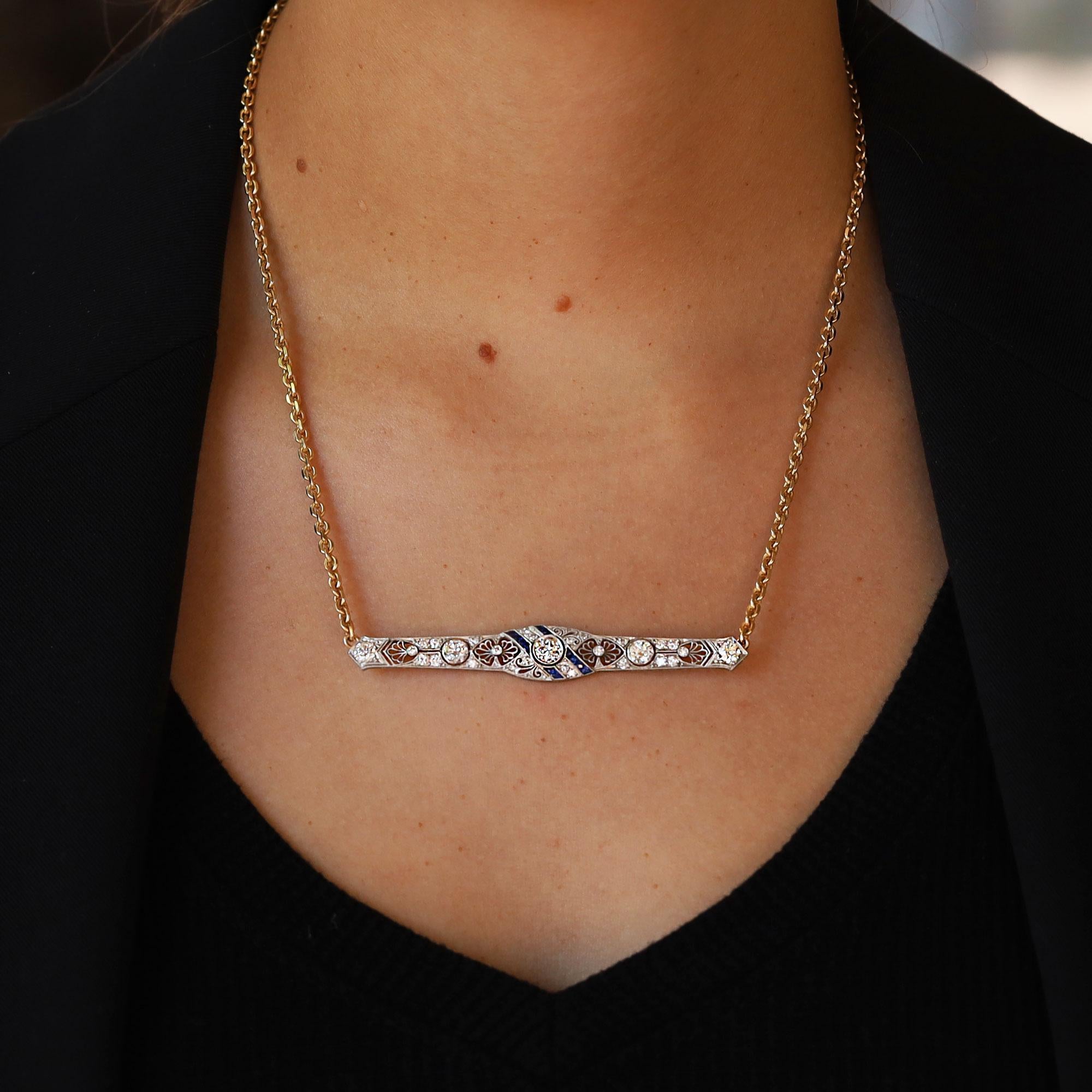 Taglio antico europeo Collana Art Deco con diamanti e zaffiri in filigrana da 2 carati in vendita
