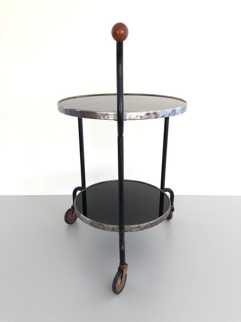 Art Deco 2-layer Glass Rare Rolling Bar Cart, 1940s, Italy In Good Condition For Sale In Hagenbach, DE